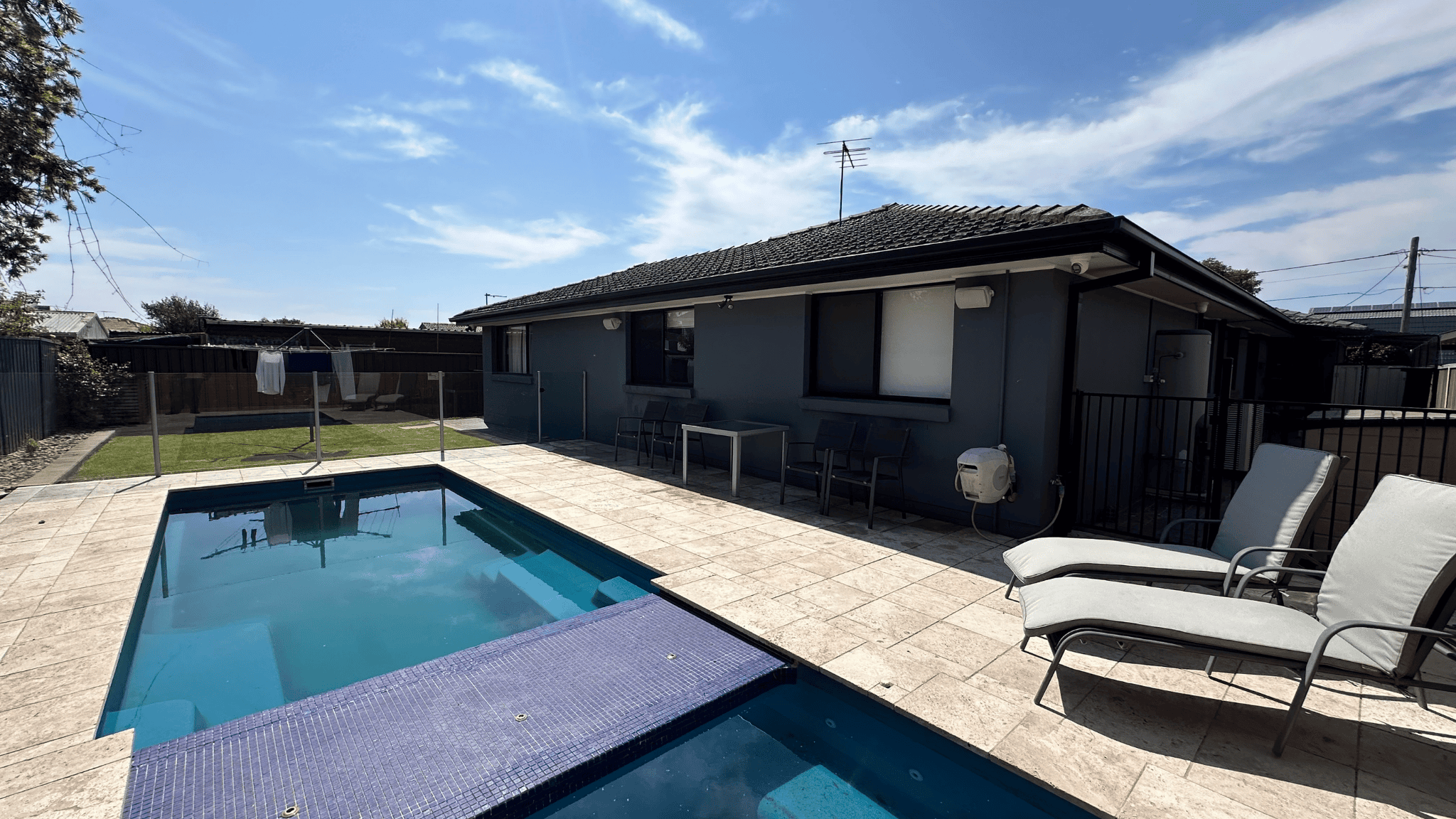 Comfortable 3 bedroom property in Moorebank — Home image 11