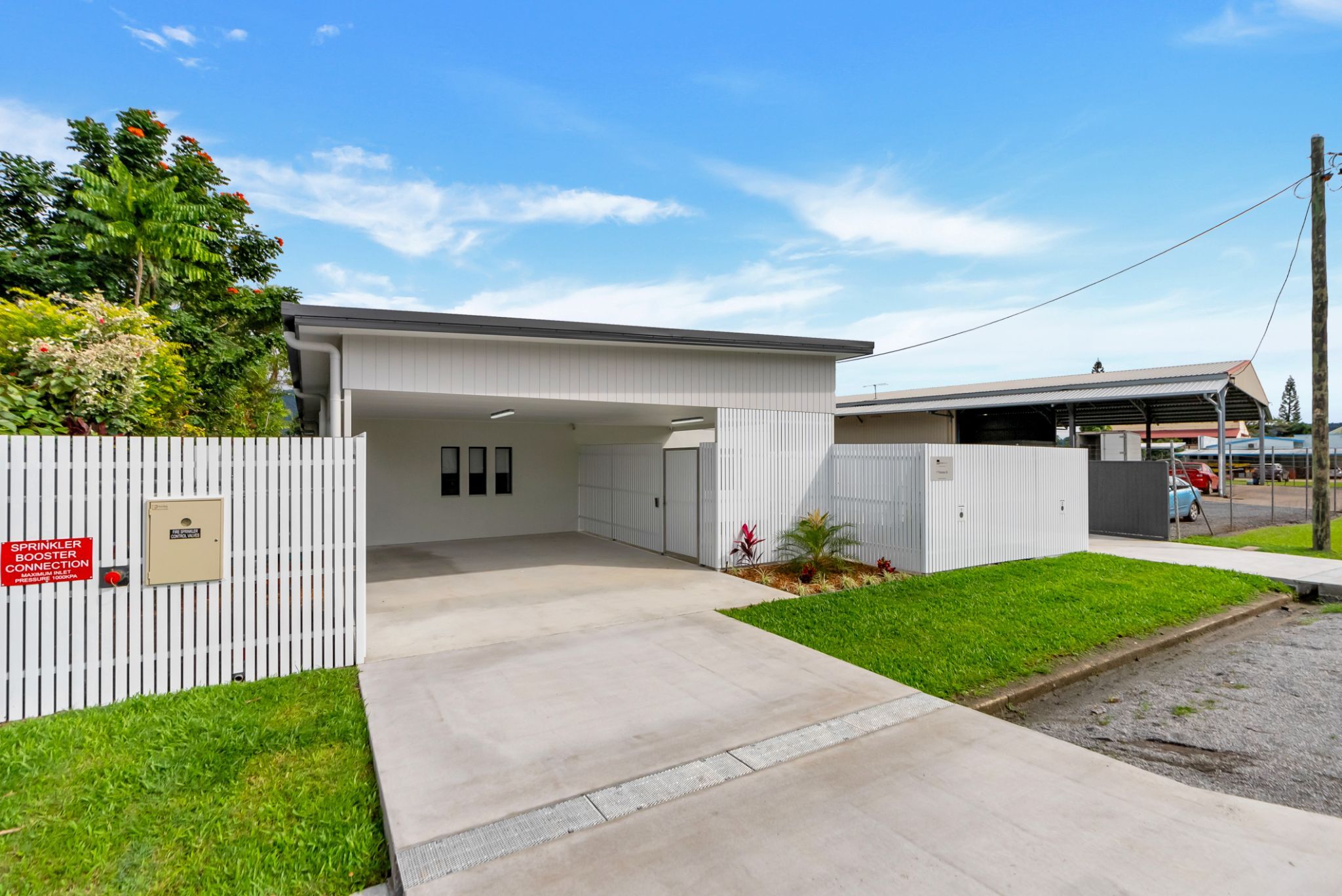 Brand New Mossman 3-bed SDA - close to EVERYTHING! — Home image 3