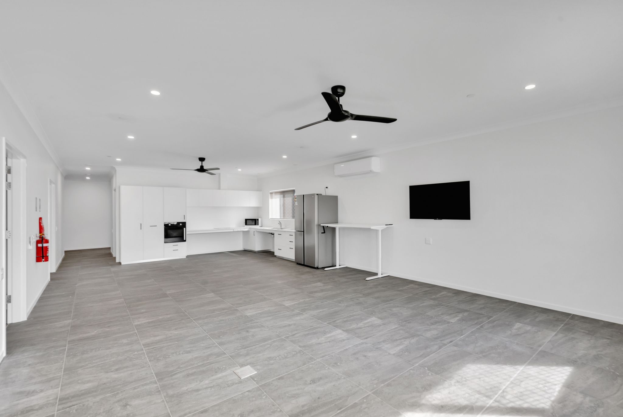 Brand New Mossman 3-bed SDA - close to EVERYTHING! — Home image 4