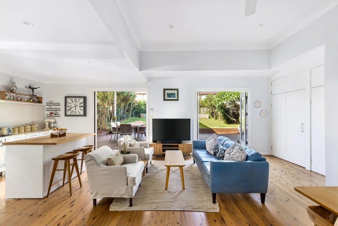 Beach Cottage In Dulwich Hill — Home image 2