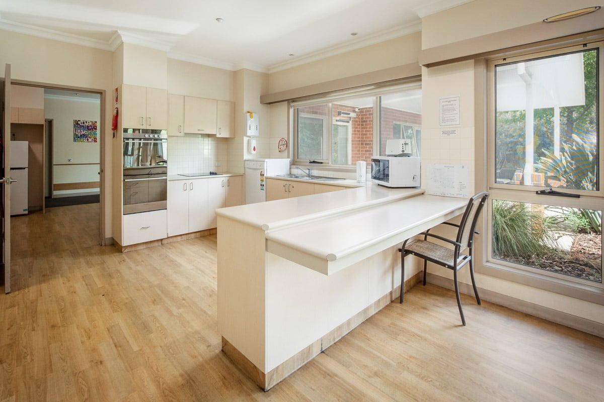 Enjoy living in a quiet, friendly neighbourhood with close access to shops. — Home image 3