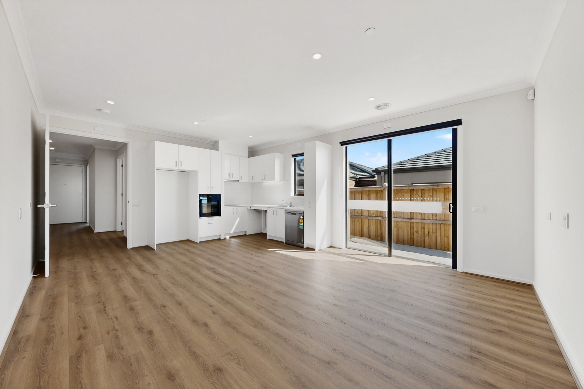 INDEPANTANT LIVING AT ITS BEST IN THIS CO-LIVING HOME — Home image 5