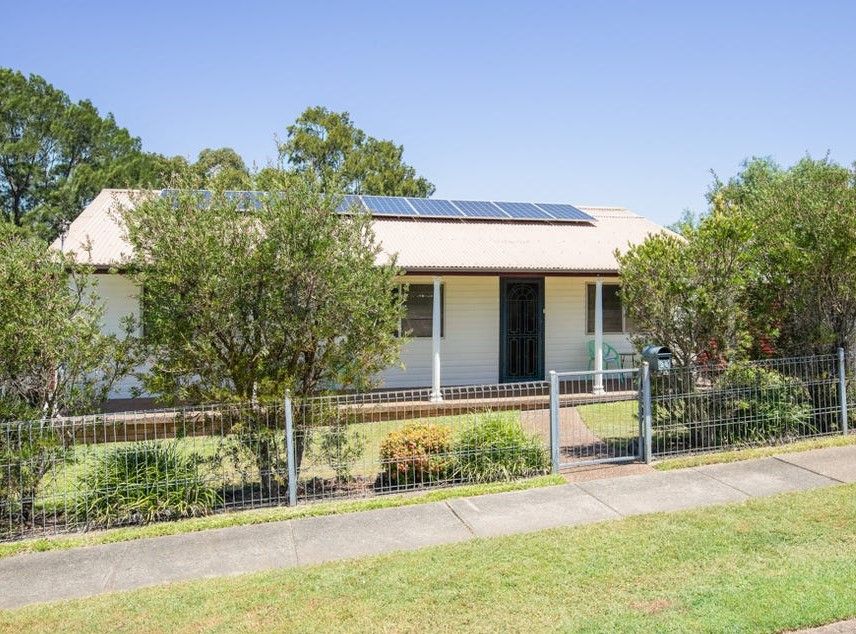 ~ Clean and Cosy home in a quiet area close to shopping complex. Enquire now! ~ — Home image 3