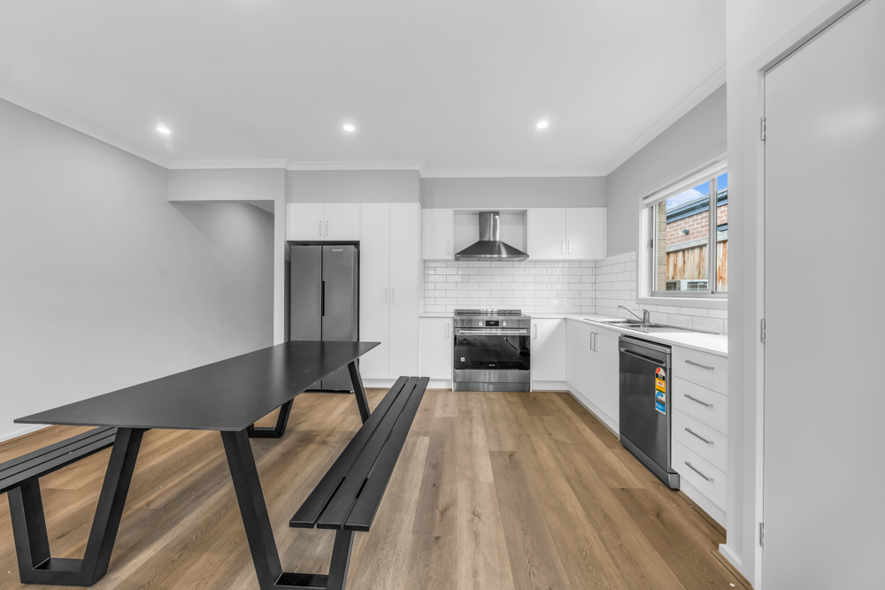 Robust SDA | Two Independent Living Environments | OOA Included — Home image 8