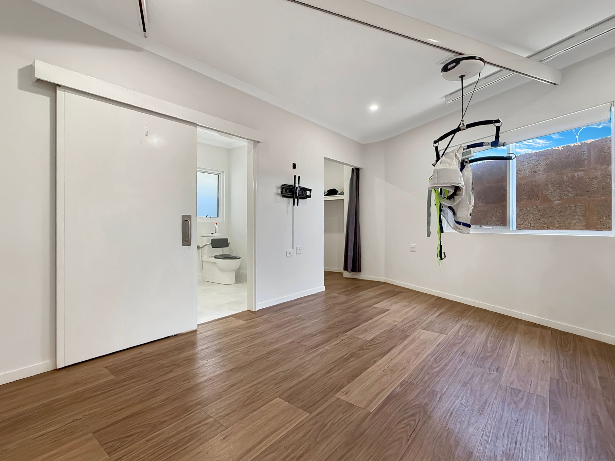 Quiet Street — Home image 12