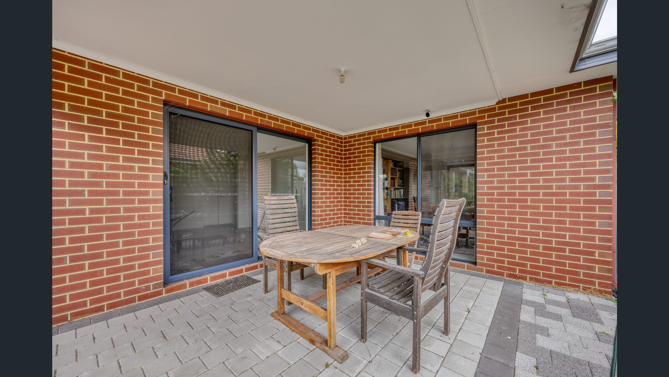 Beautiful SIL Home fully accessible — Home image 4