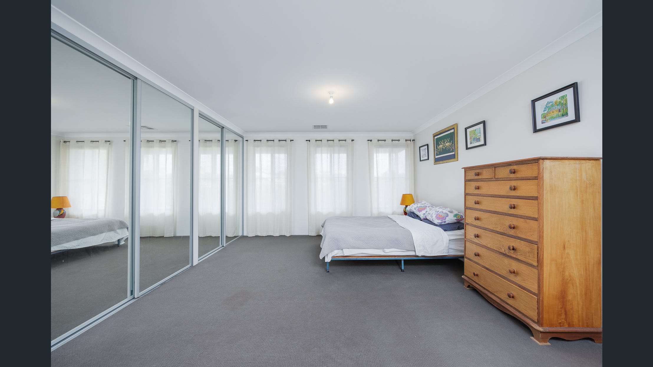 Beautiful SIL Home fully accessible — Home image 8