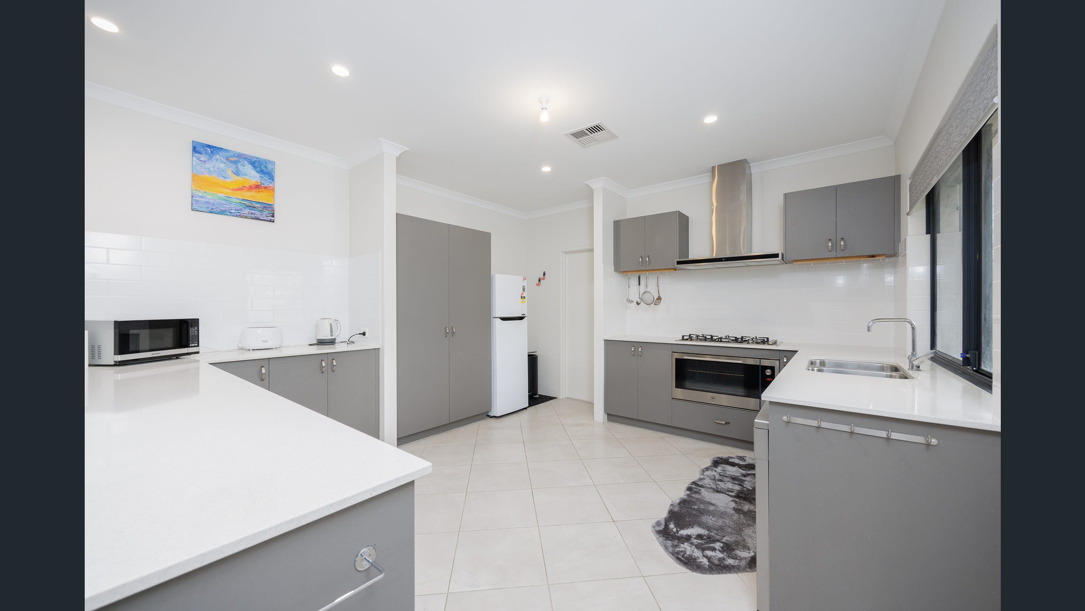 Beautiful SIL Home fully accessible — Home image 9
