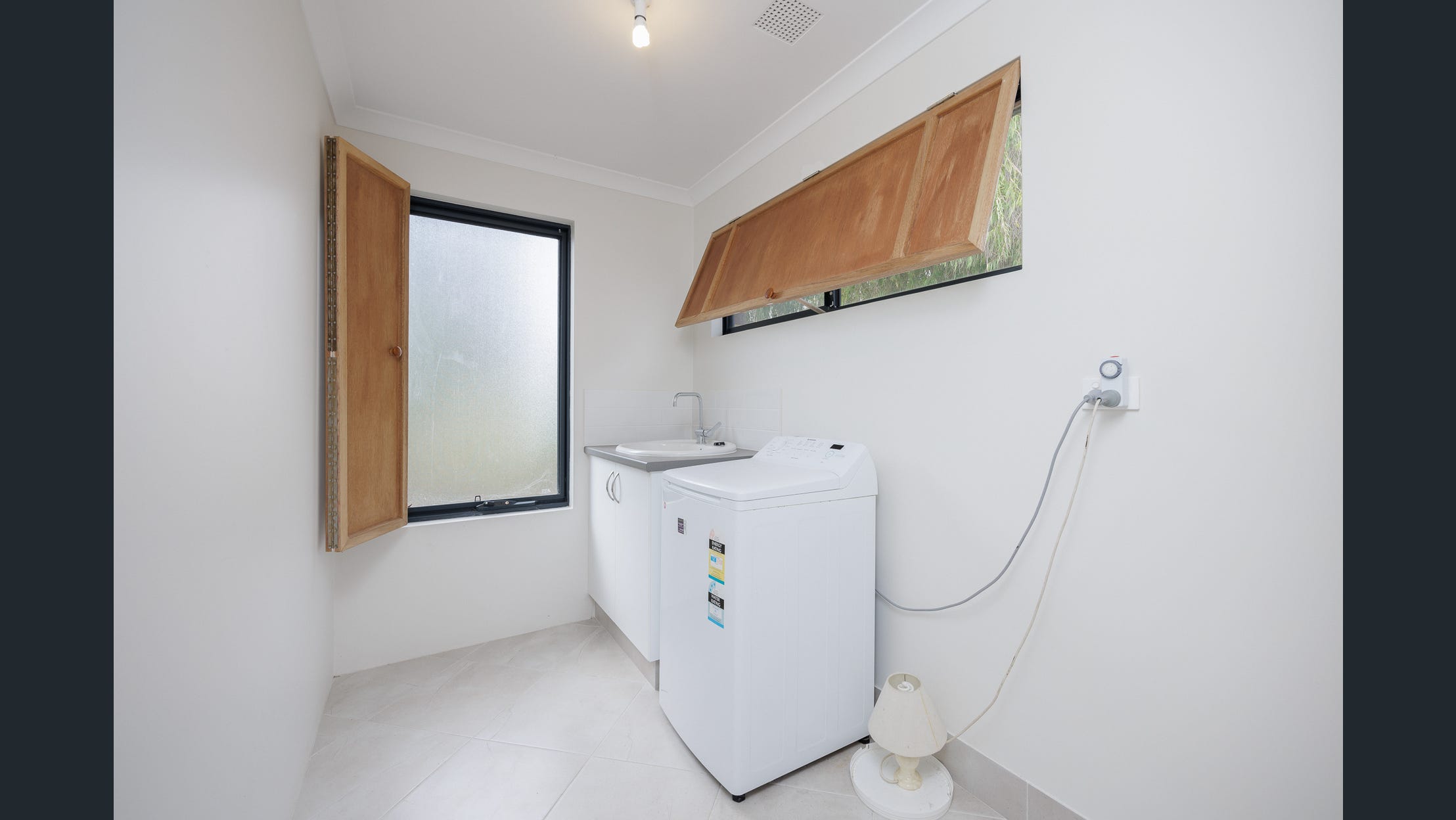 Beautiful SIL Home fully accessible — Home image 15