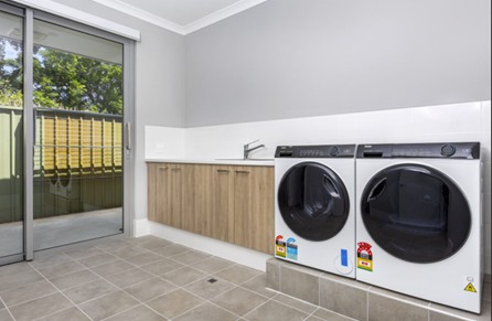 2 vacancies - Daly St, Belmont — Home image 5
