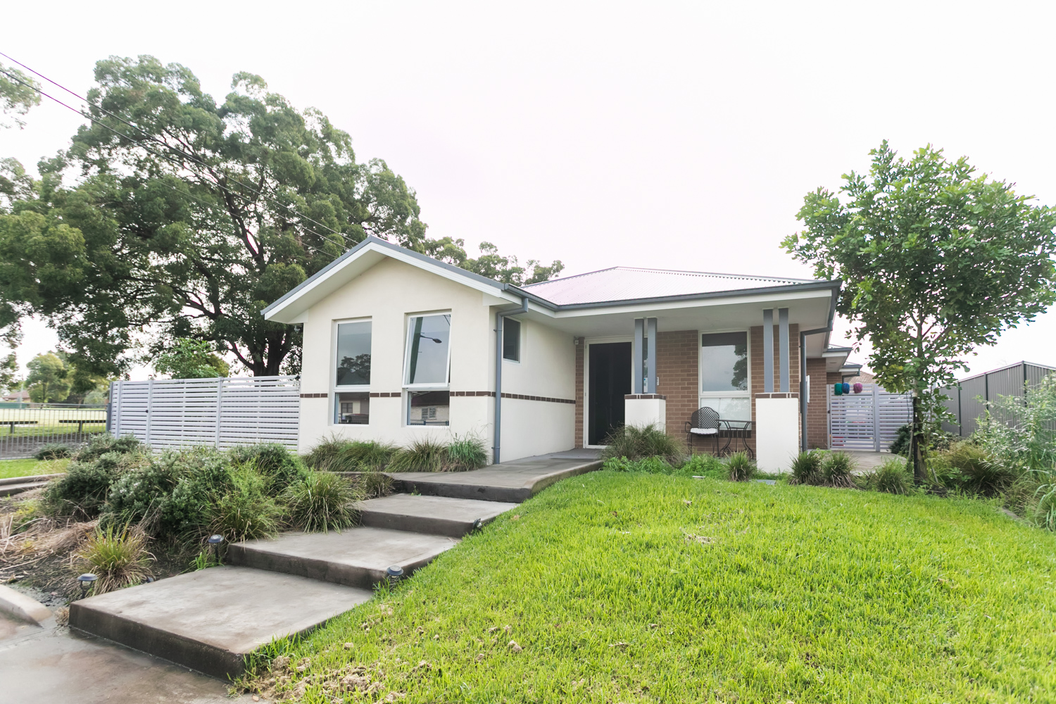 Stunning purpose-built house in East Maitland, Hunter — Home image 2