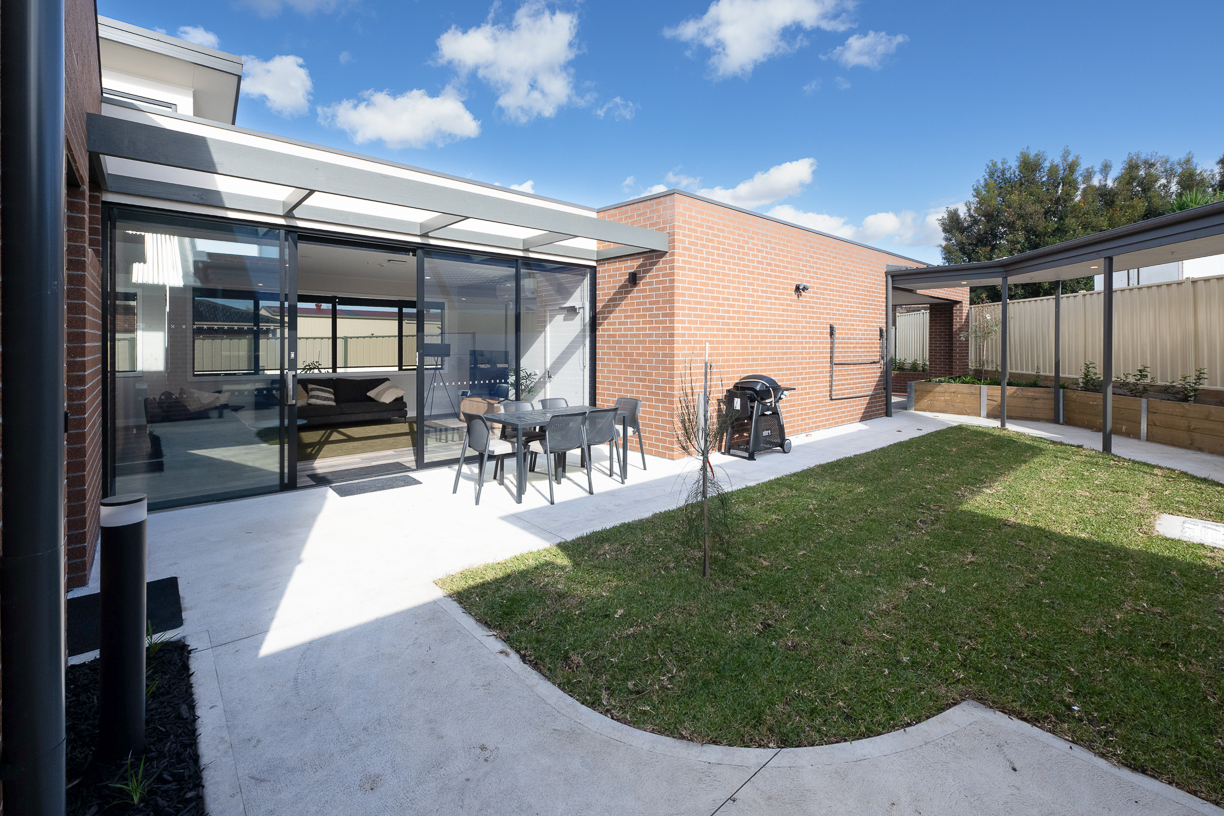 Hillside, VIC - House & Villa — Home image 9