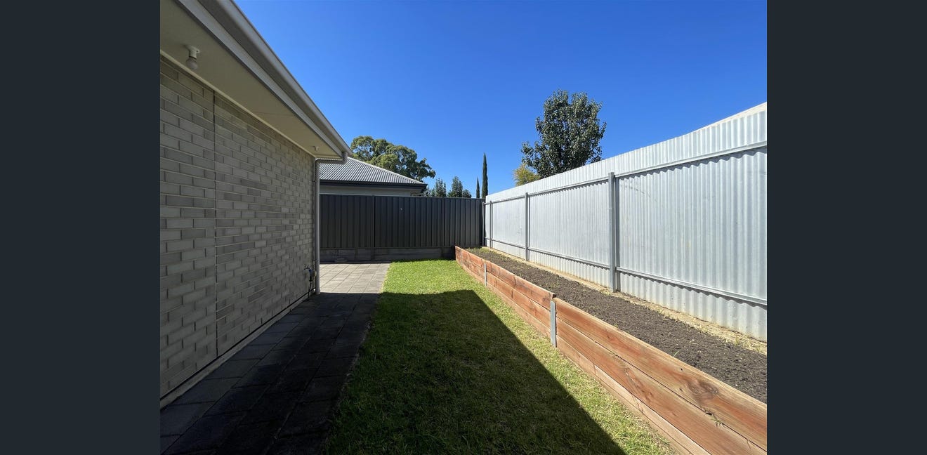 House in Sturt with 18 year old female housmate! — Home image 11
