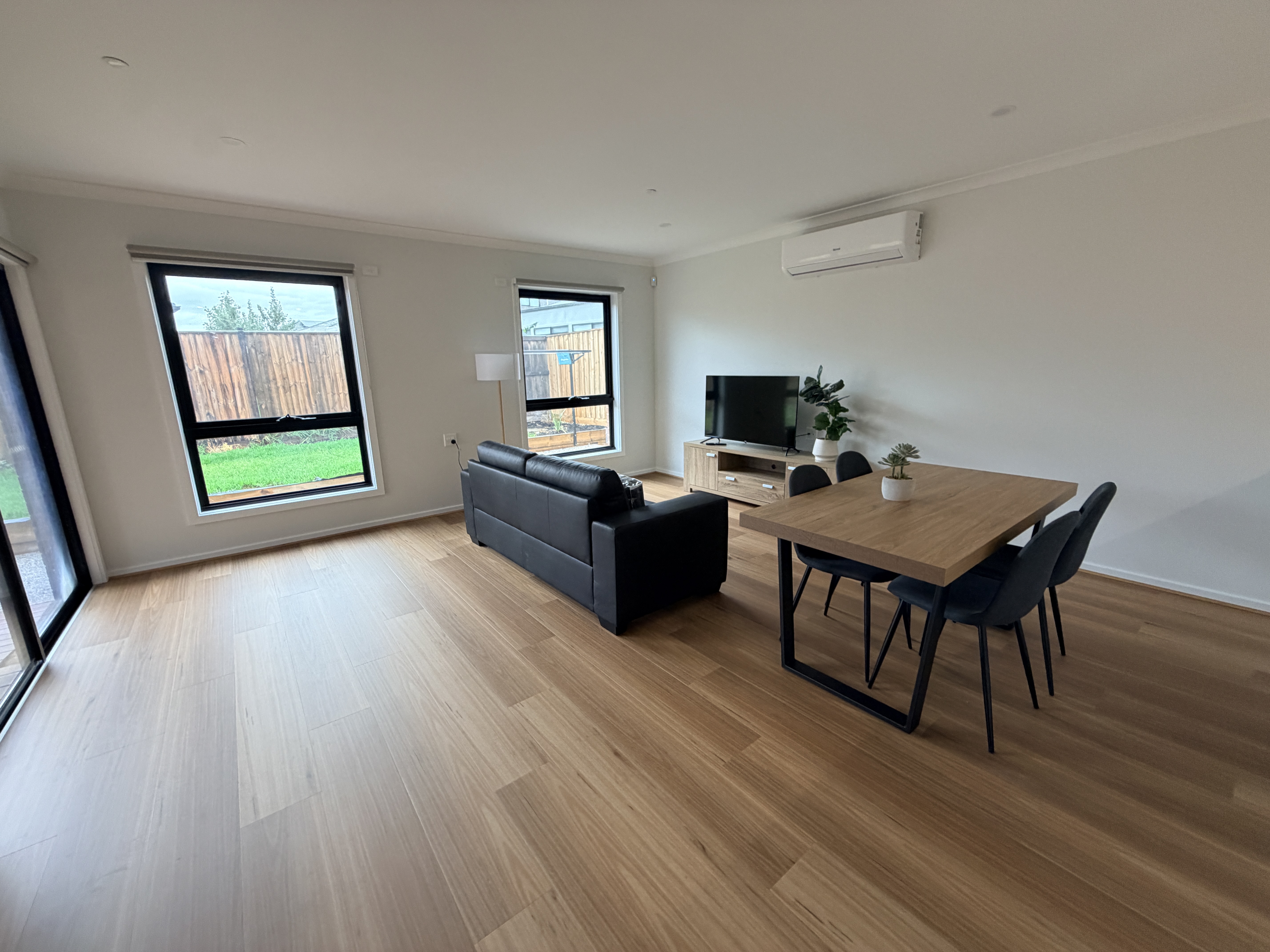 Move-In Ready Accessible Home – Spacious 2 + OOA HPS | Last Room Available — Home image 3
