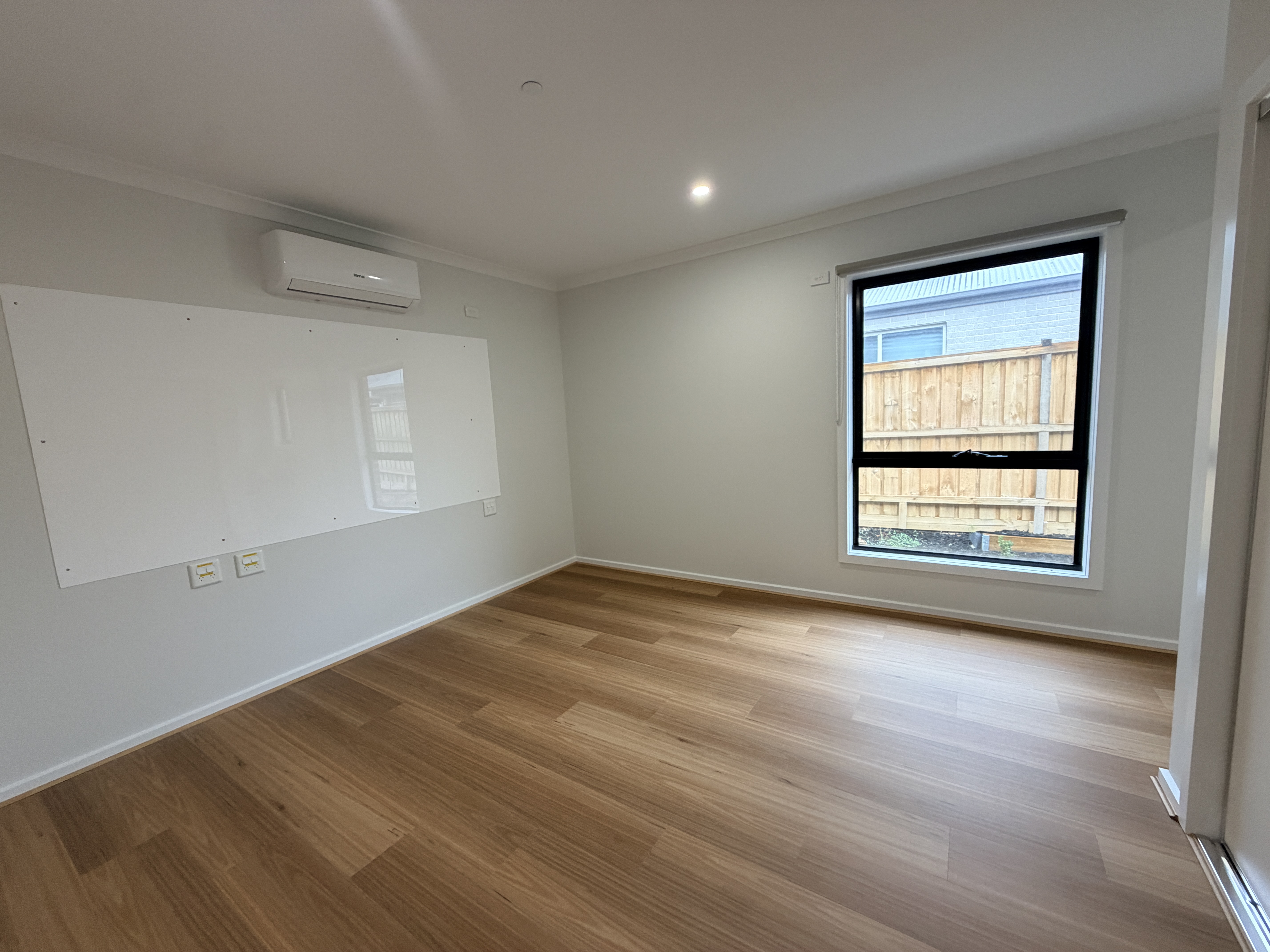 Move-In Ready Accessible Home – Spacious 2 + OOA HPS | Last Room Available — Home image 8