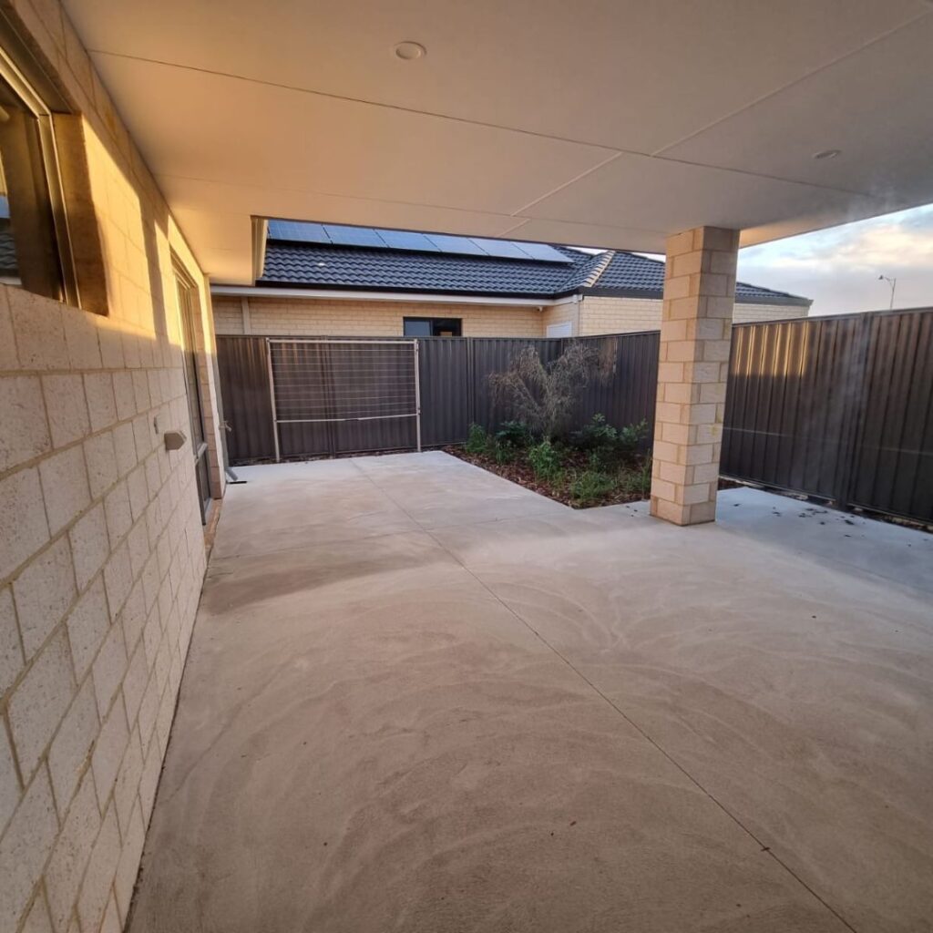 High Physical Support Home in HILBERT — Home image 2