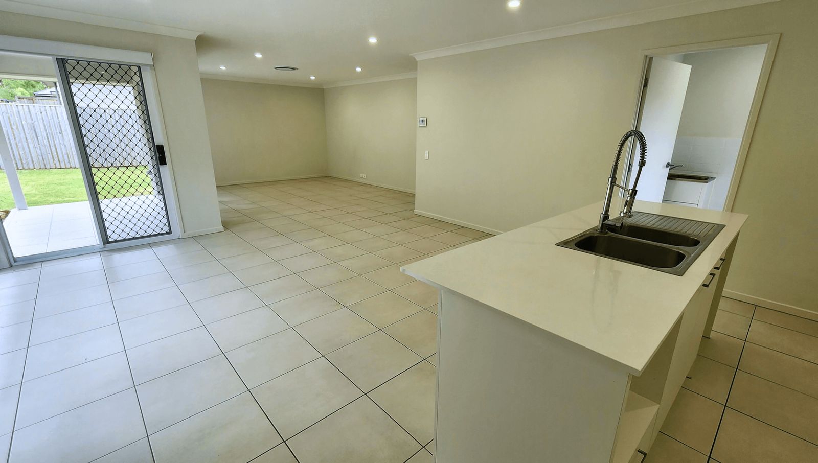 ROSEWOOD - SIL,MTA, STA — Home image 2
