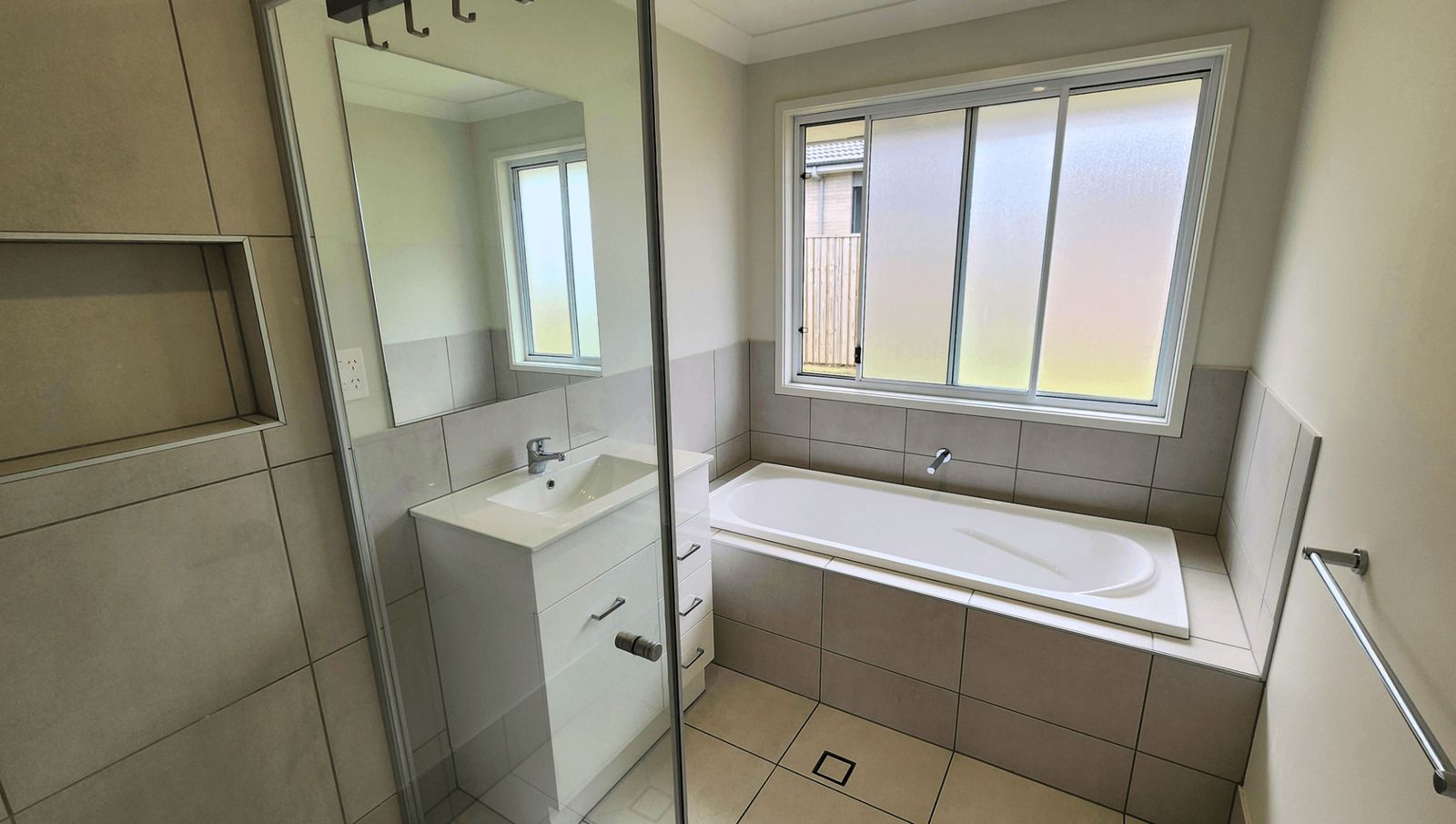 ROSEWOOD - SIL,MTA, STA — Home image 7