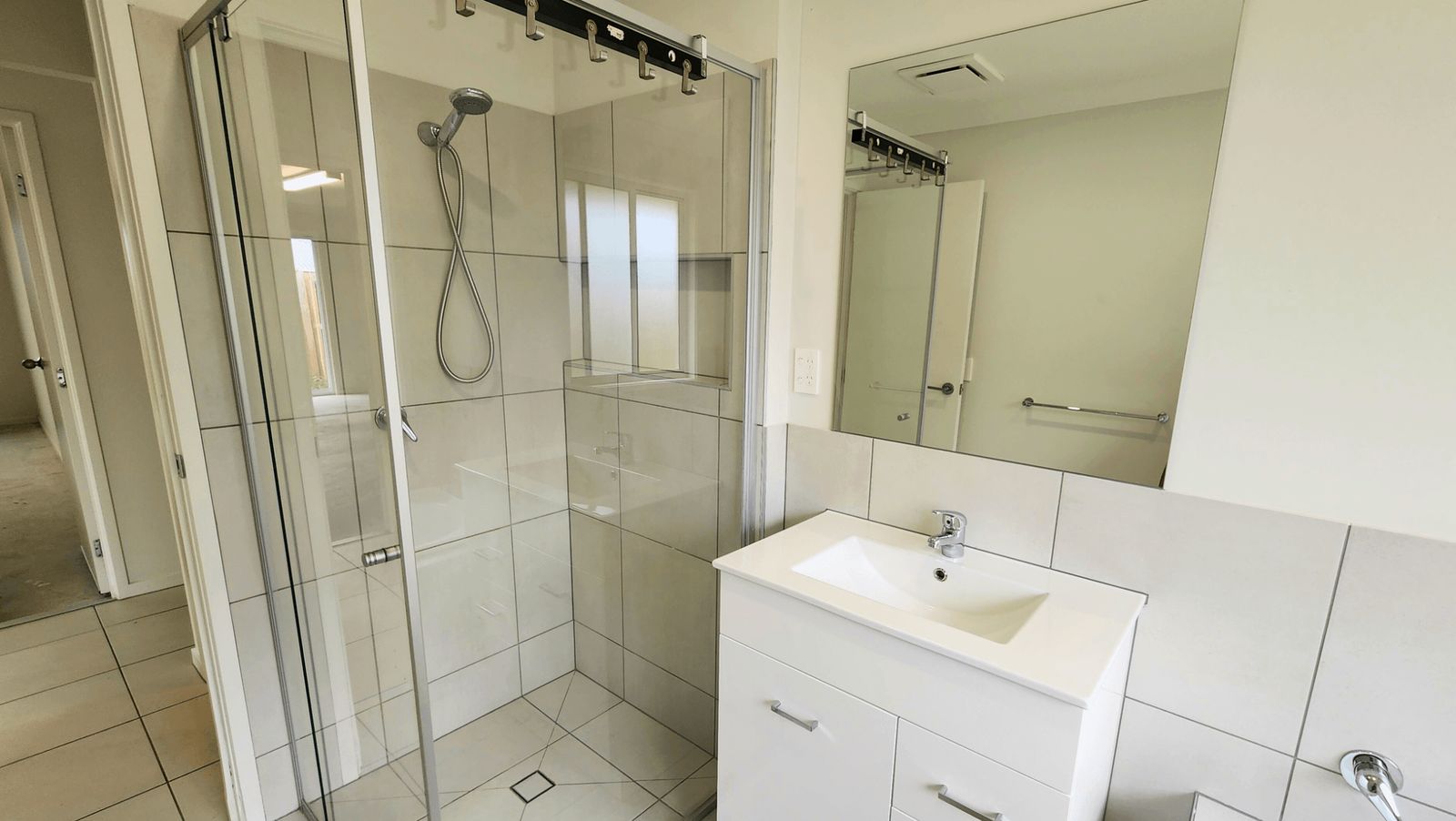 ROSEWOOD - SIL,MTA, STA — Home image 7