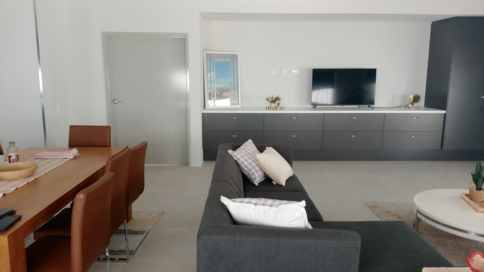 Sinagra House, Perth — Home image 4