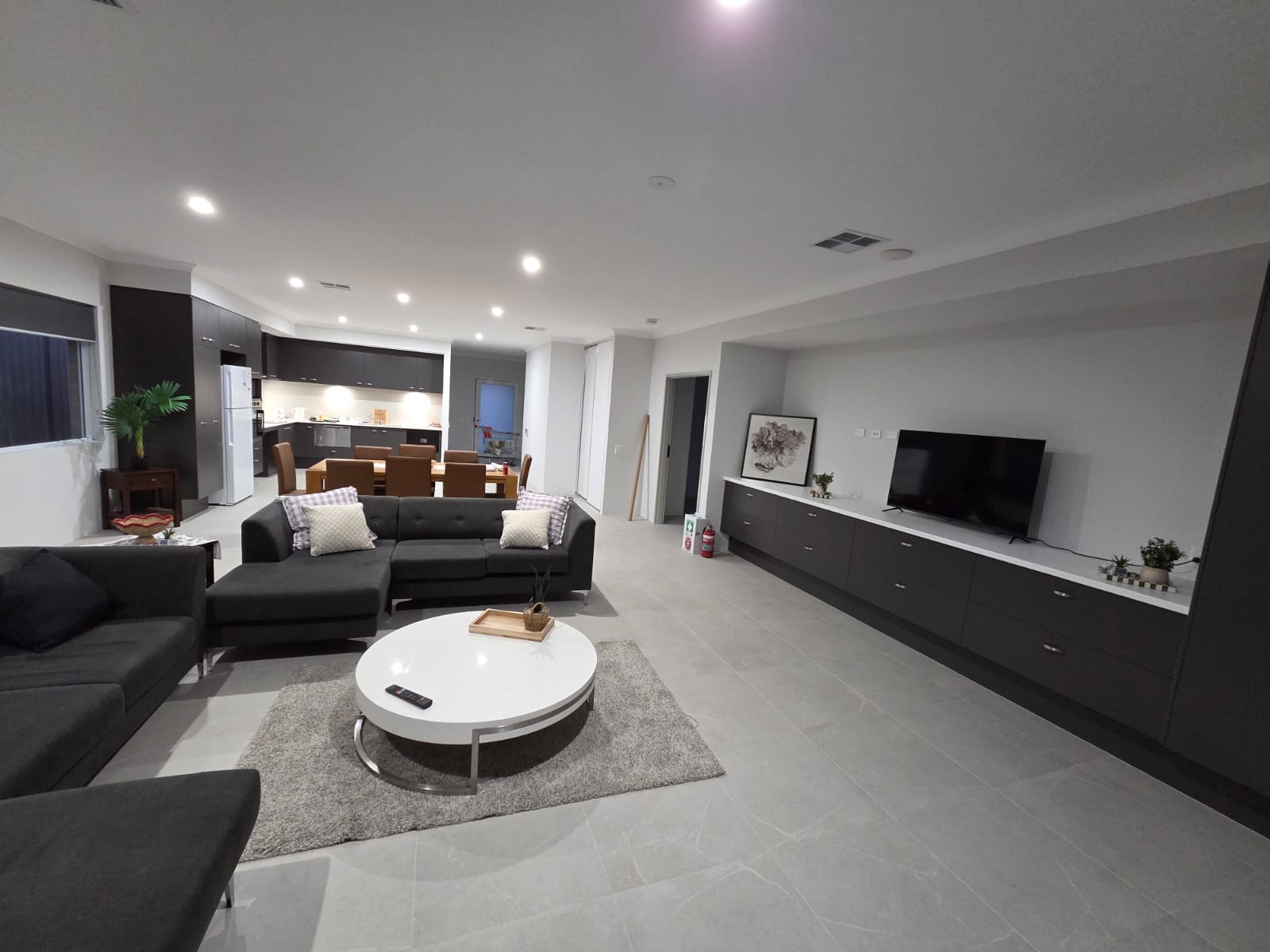 Sinagra House, Perth — Home image 3