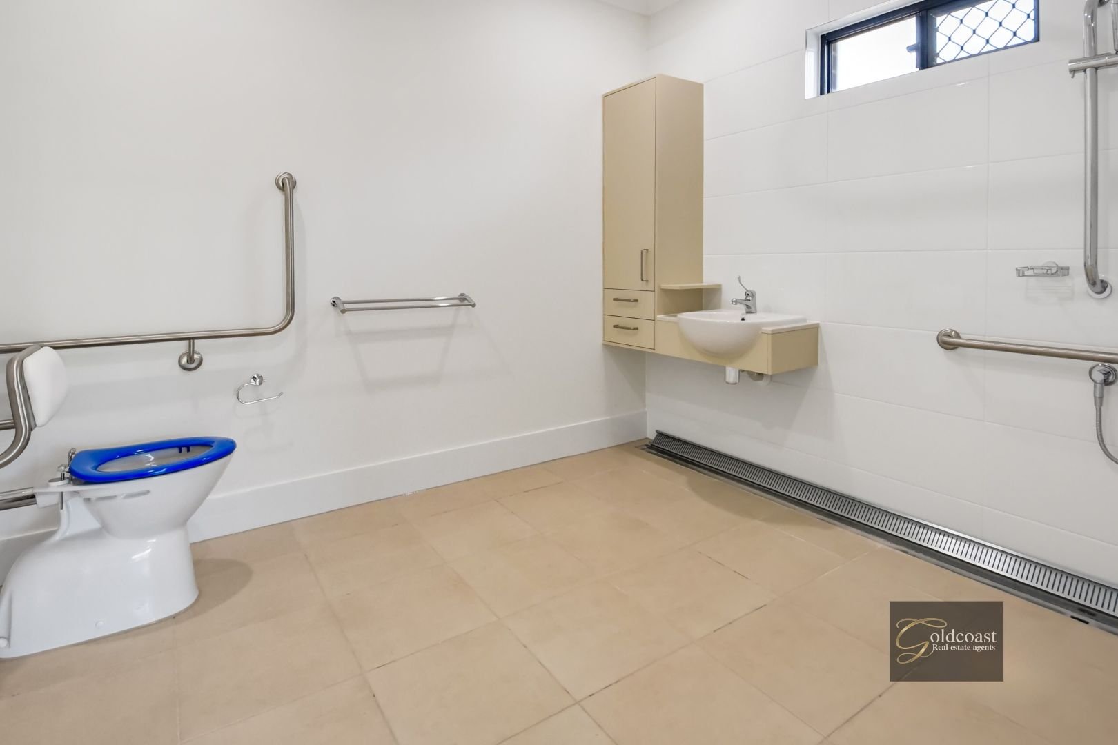 Creek Place, Park Ridge QLD High Physical Support Home Built for Comfort — Home image 3