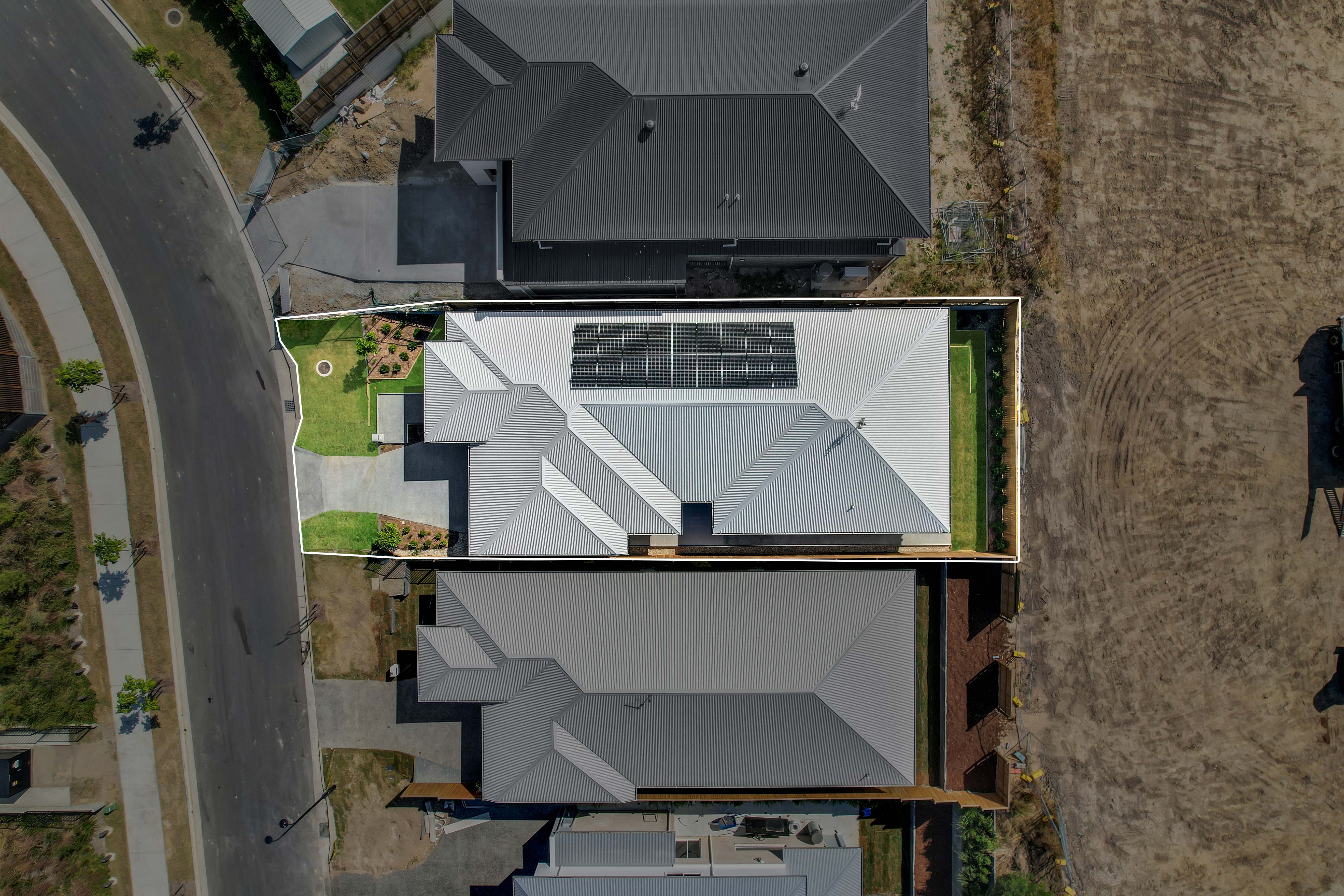 Brand New 3 Bedroom HPS SDA Home, Appendix H Ready, Peaceful Upper Coomera — Home image 2
