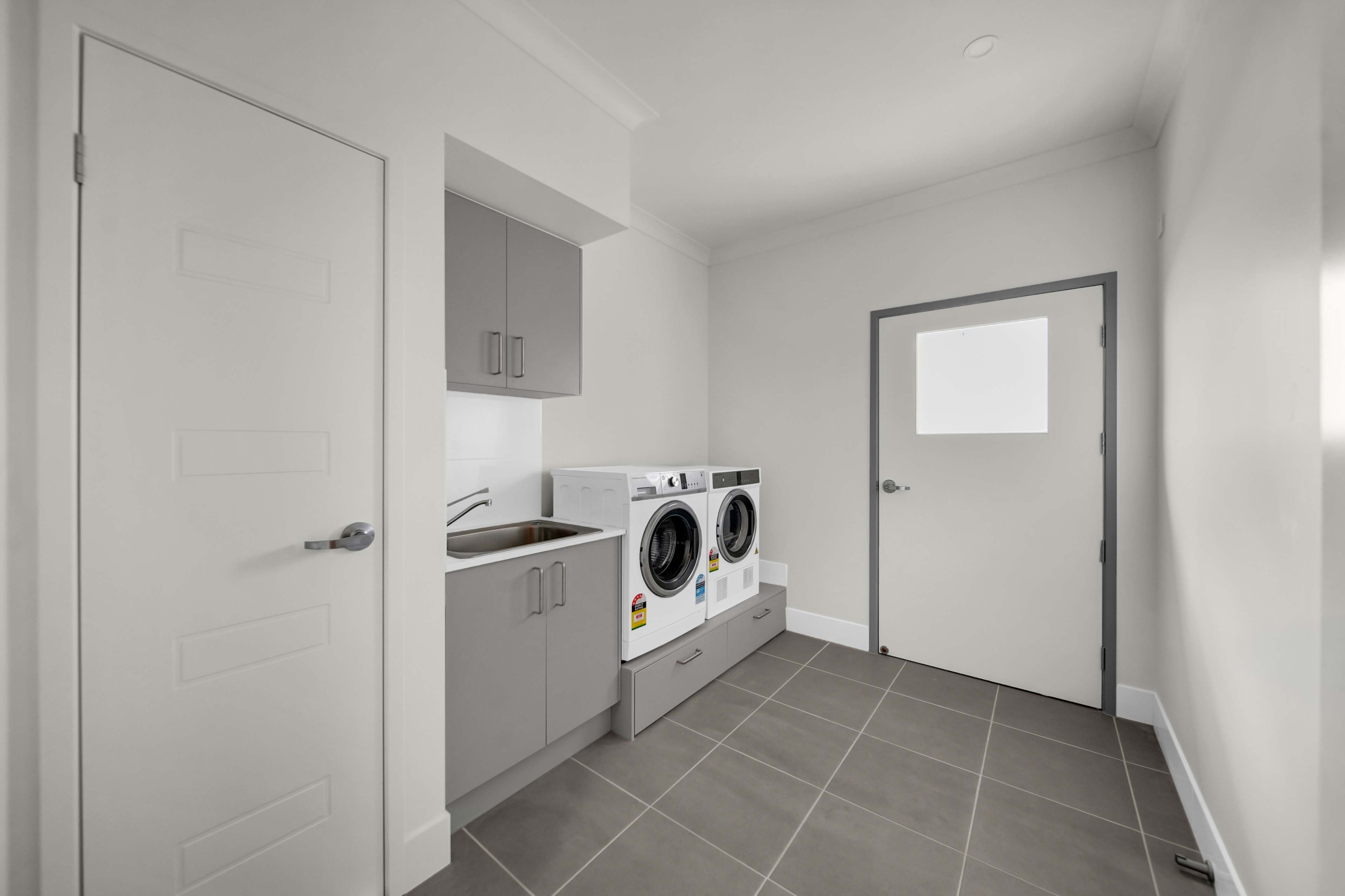 Brand New 3 Bedroom HPS SDA Home, Appendix H Ready, Peaceful Upper Coomera — Home image 3