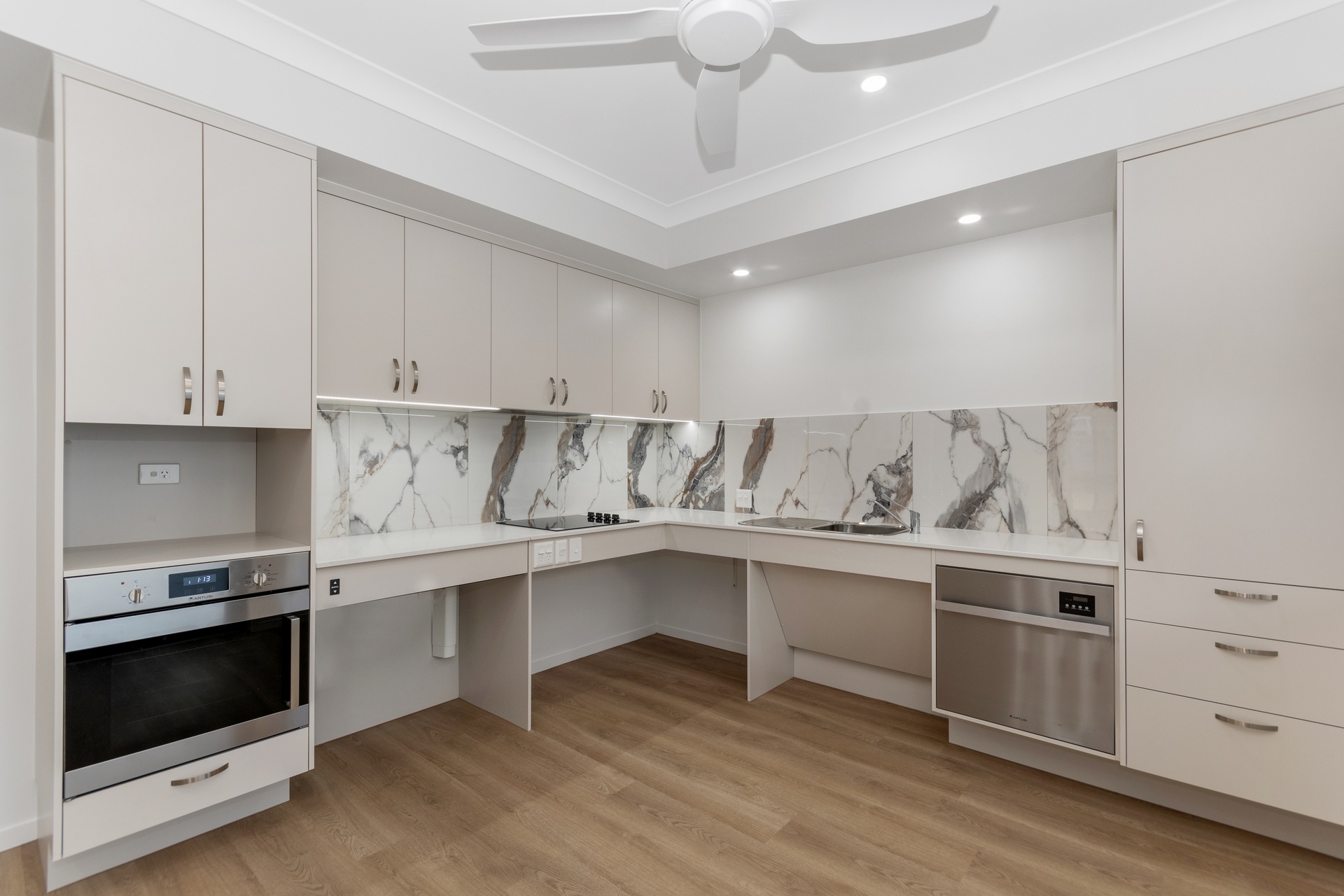 AVAILABLE - 2 x 2 Duplex, SDA High Physical Support — Home image 5