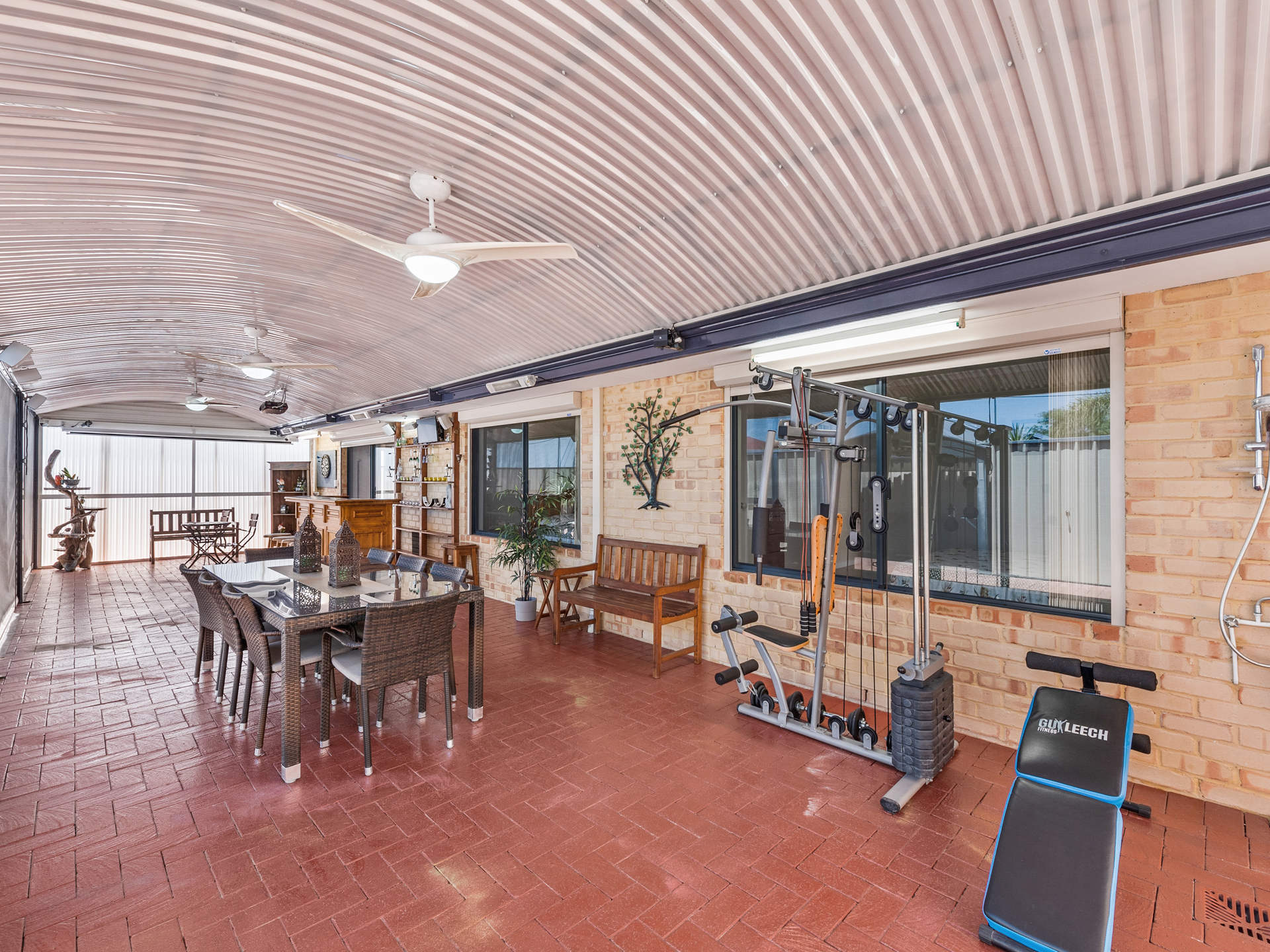 Available SIL for 2 participants — Home image 9