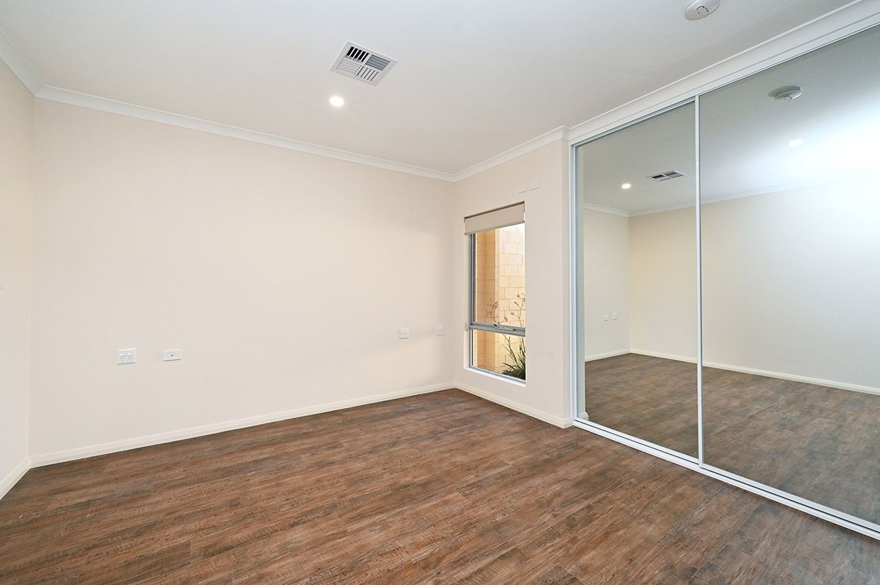 Solo Parkside Villa Living in Balga — Home image 7