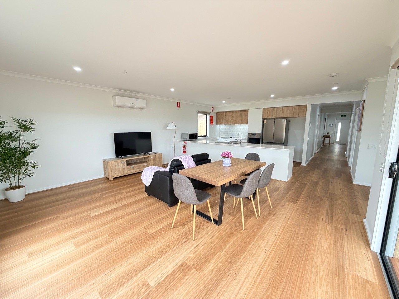 Cranbourne East - SDA — Home image 2