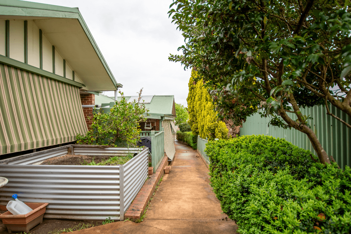 Create a lifestyle of convenience and tranquillity in this Maffra home — Home image 9