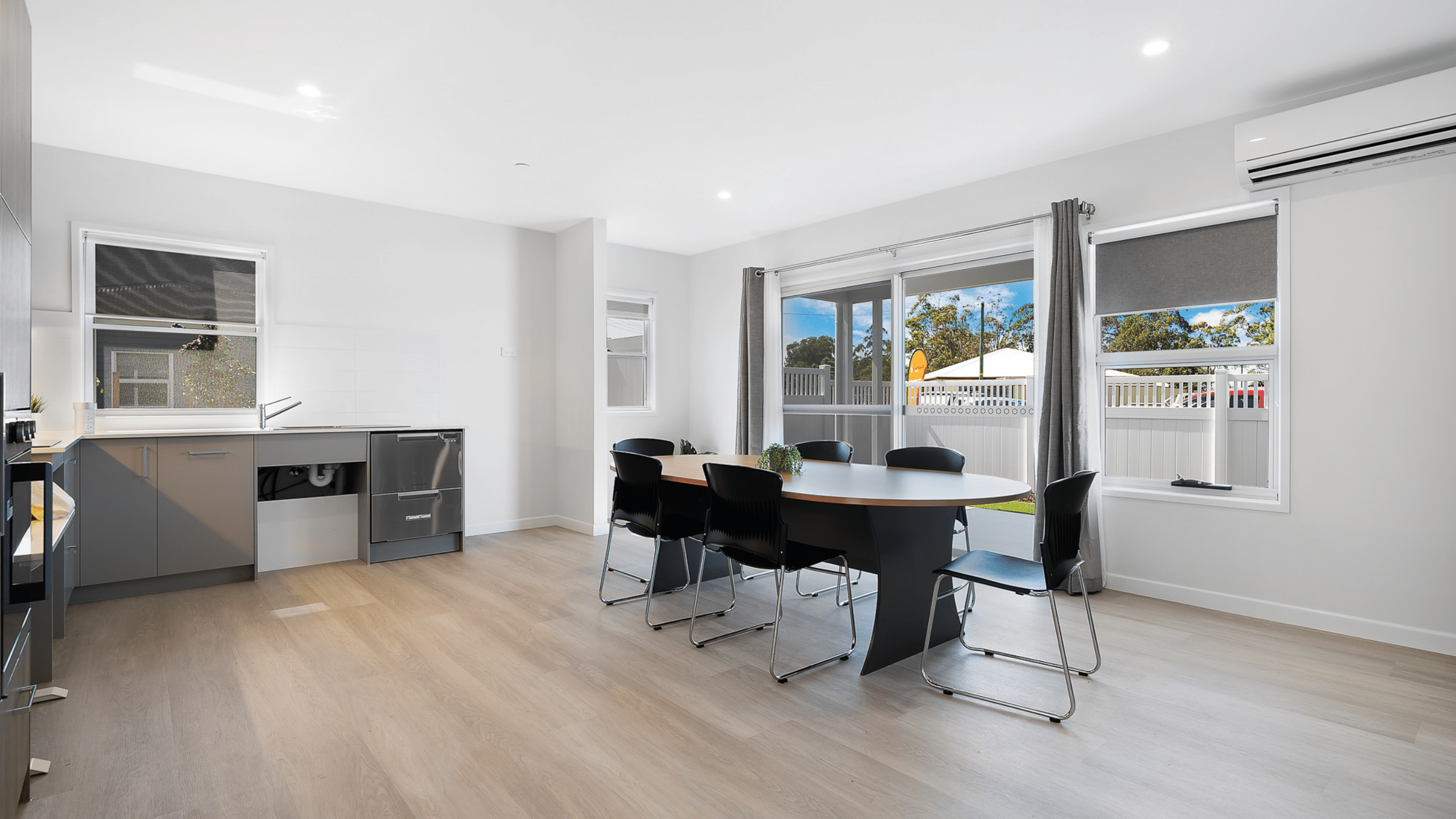 Deception Bay – Villa — Home image 2