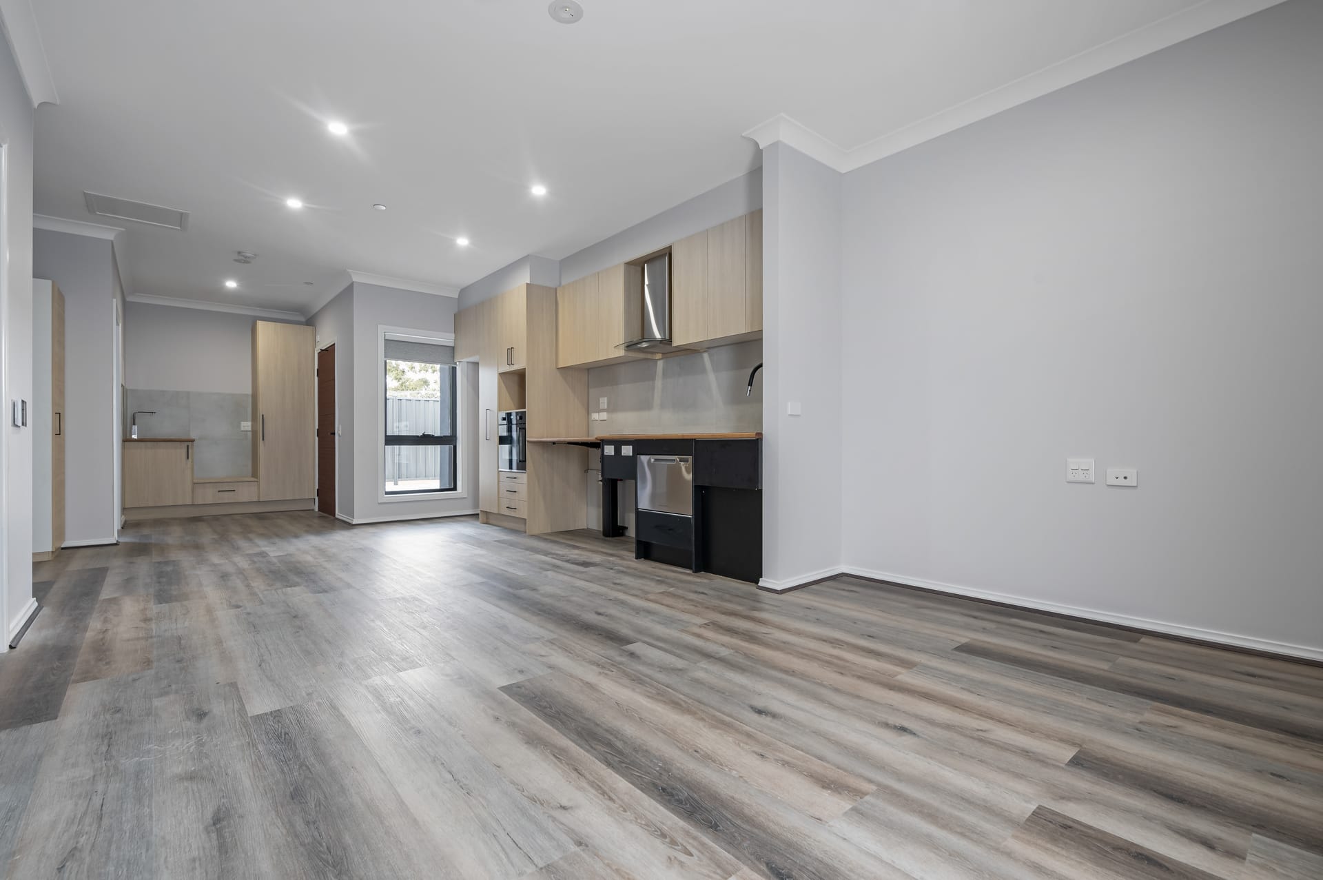 Shepparton (Gilchrist Street) — Home image 9