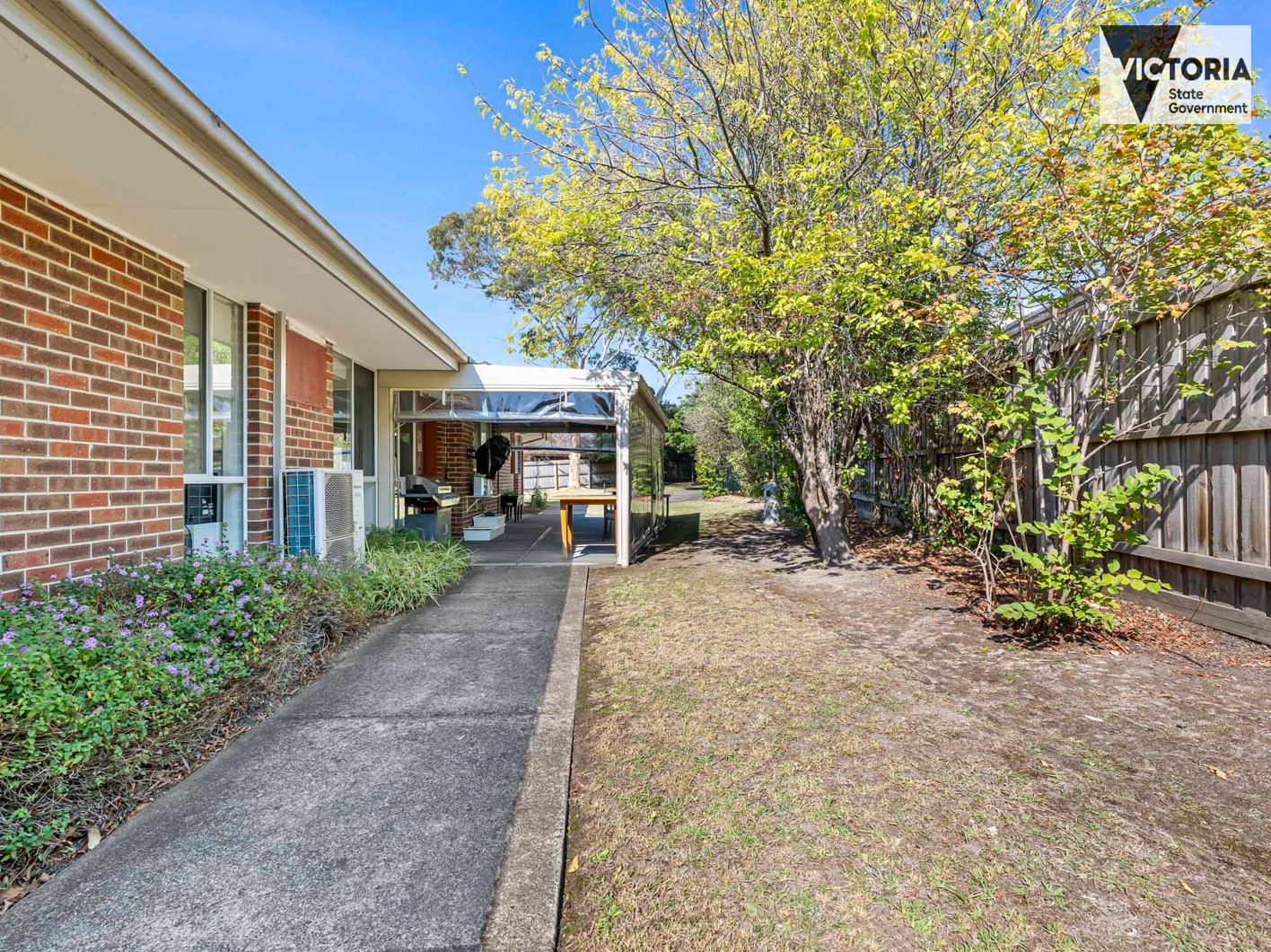 Room available in spacious Fully Accessible Croydon home — Home image 9