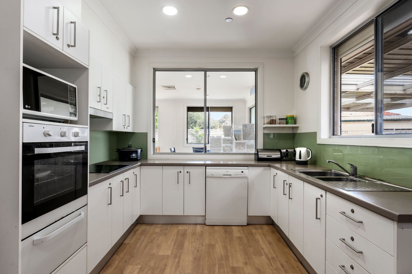 St Marys: Modern home located in quiet street — Home image 8
