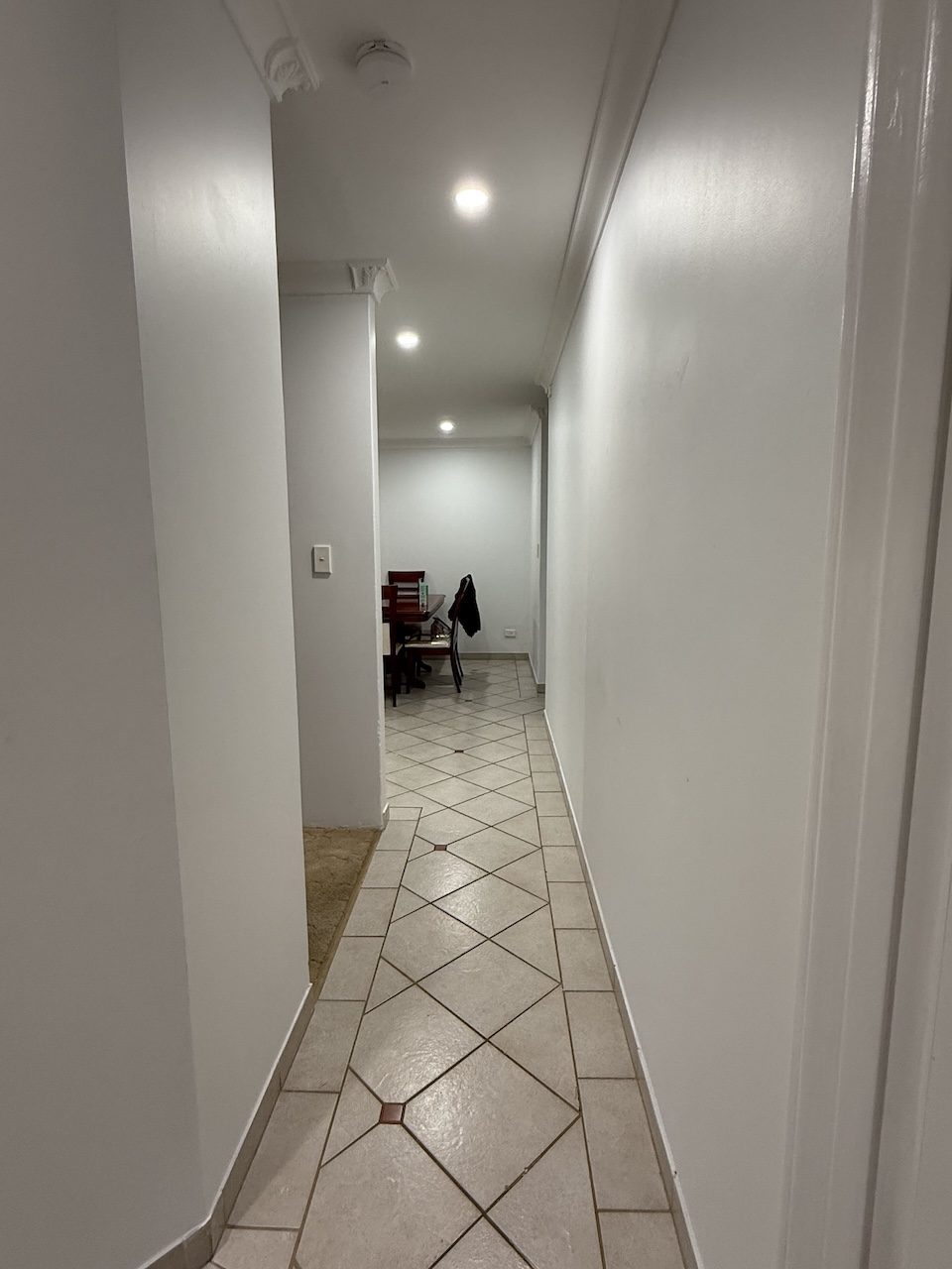 CONVENIENTLY LOCATED x4 BED x2 BATH ELLENBROOK HOME — Home image 6