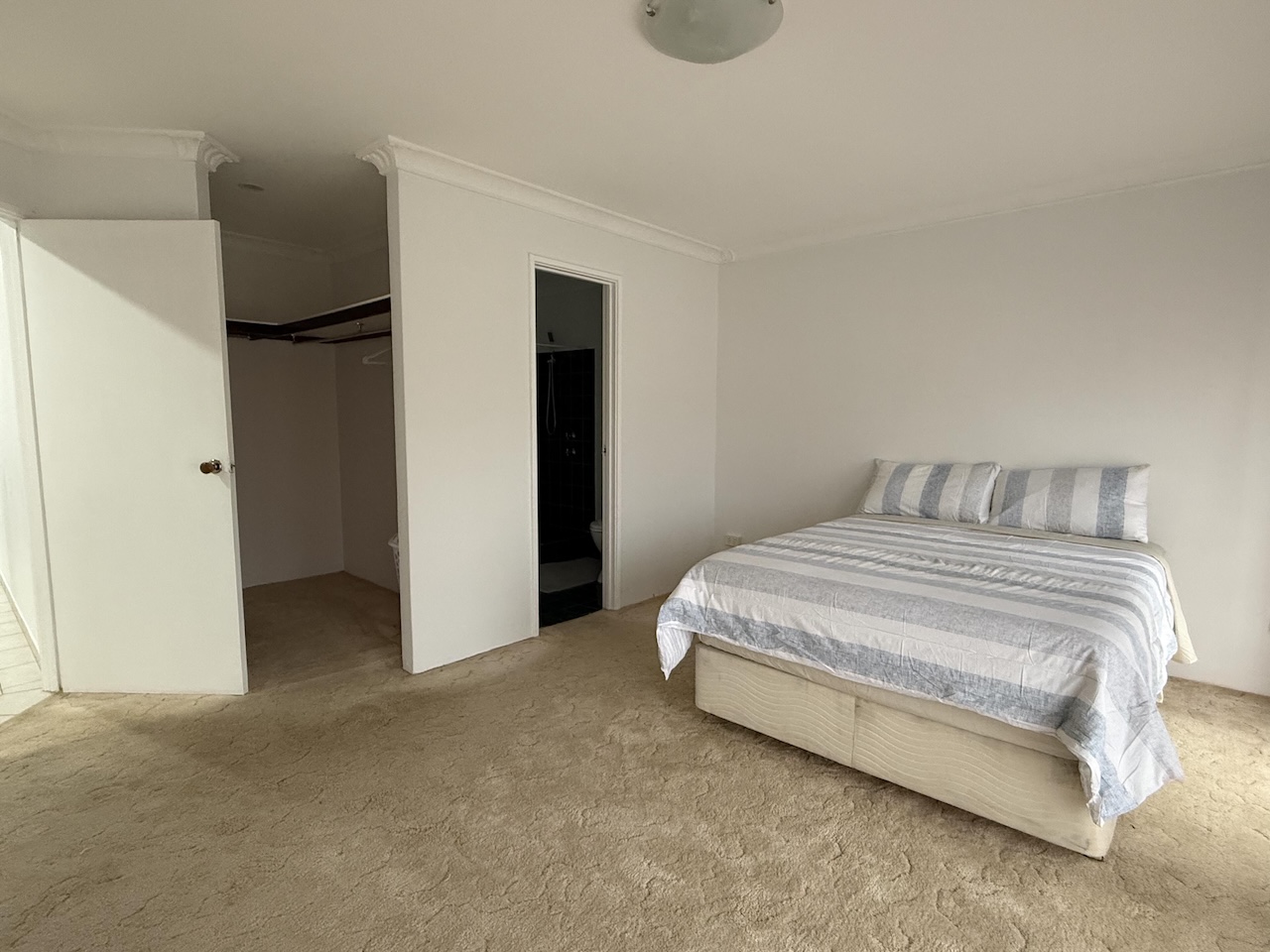 CONVENIENTLY LOCATED x4 BED x2 BATH ELLENBROOK HOME — Home image 10