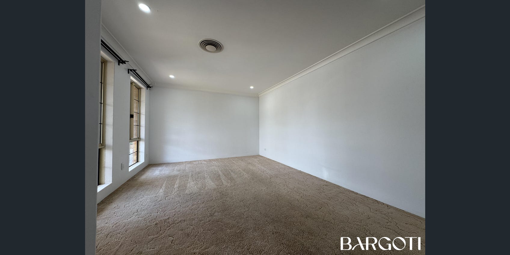CONVENIENTLY LOCATED x4 BED x2 BATH ELLENBROOK HOME — Home image 2