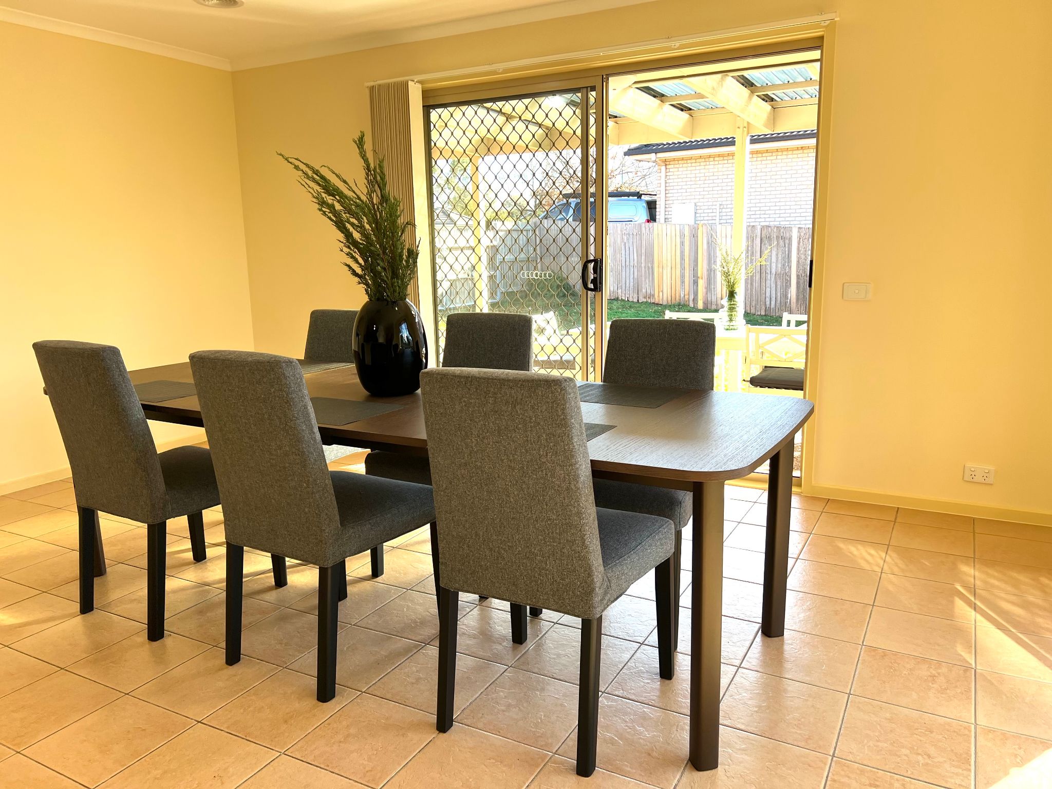 Warm, Modern and Cozy Danny Met Sally SIL Home Amaroo, ACT — Home image 6