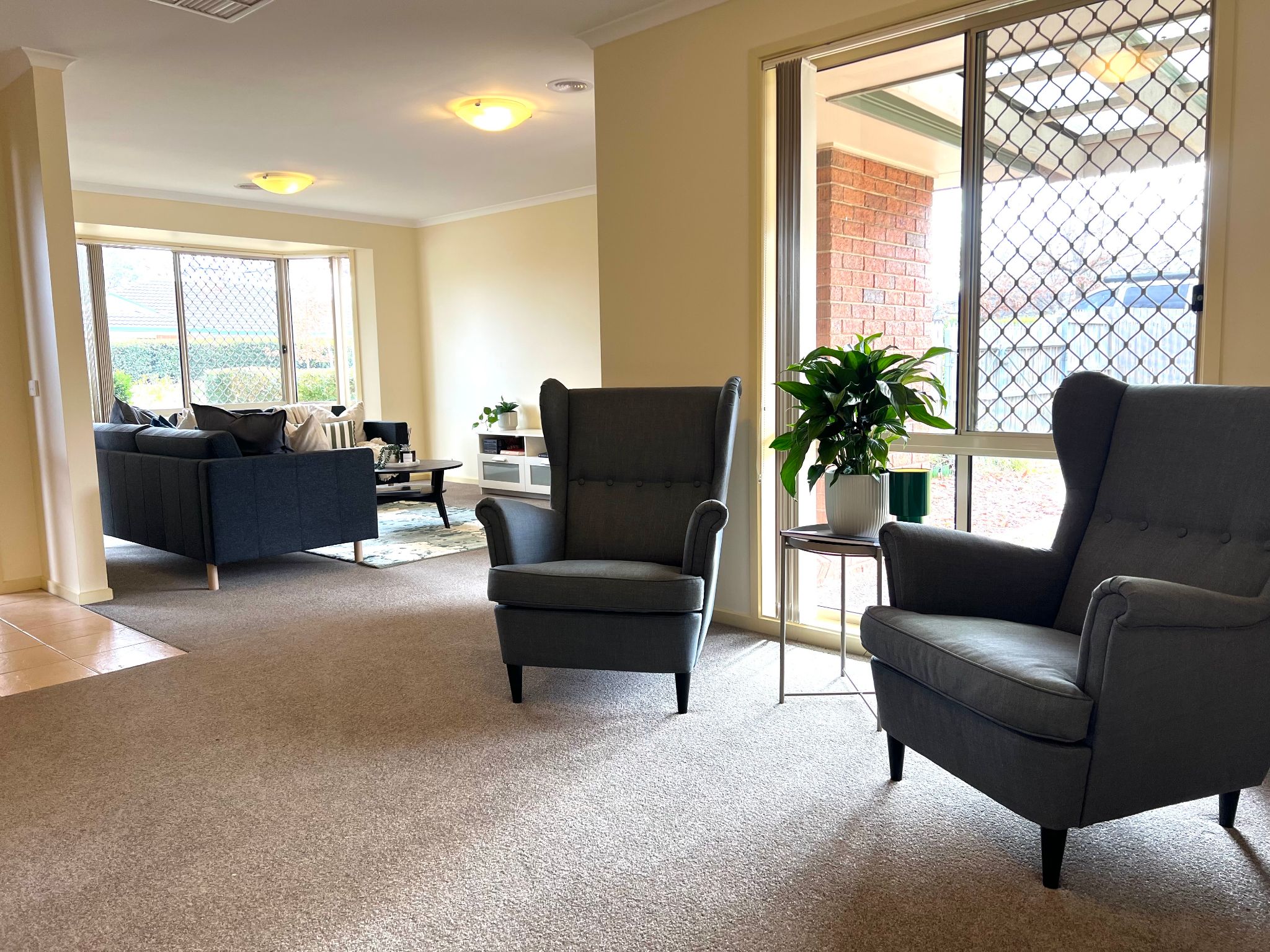 Warm, Modern and Cozy Danny Met Sally SIL Home Amaroo, ACT — Home image 7