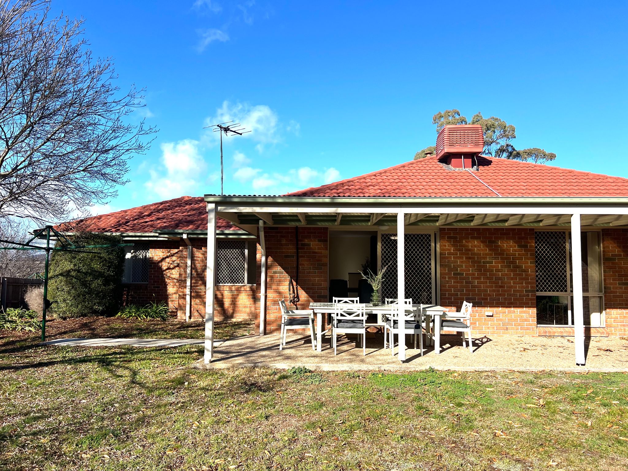 Warm, Modern and Cozy Danny Met Sally SIL Home Amaroo, ACT — Home image 9