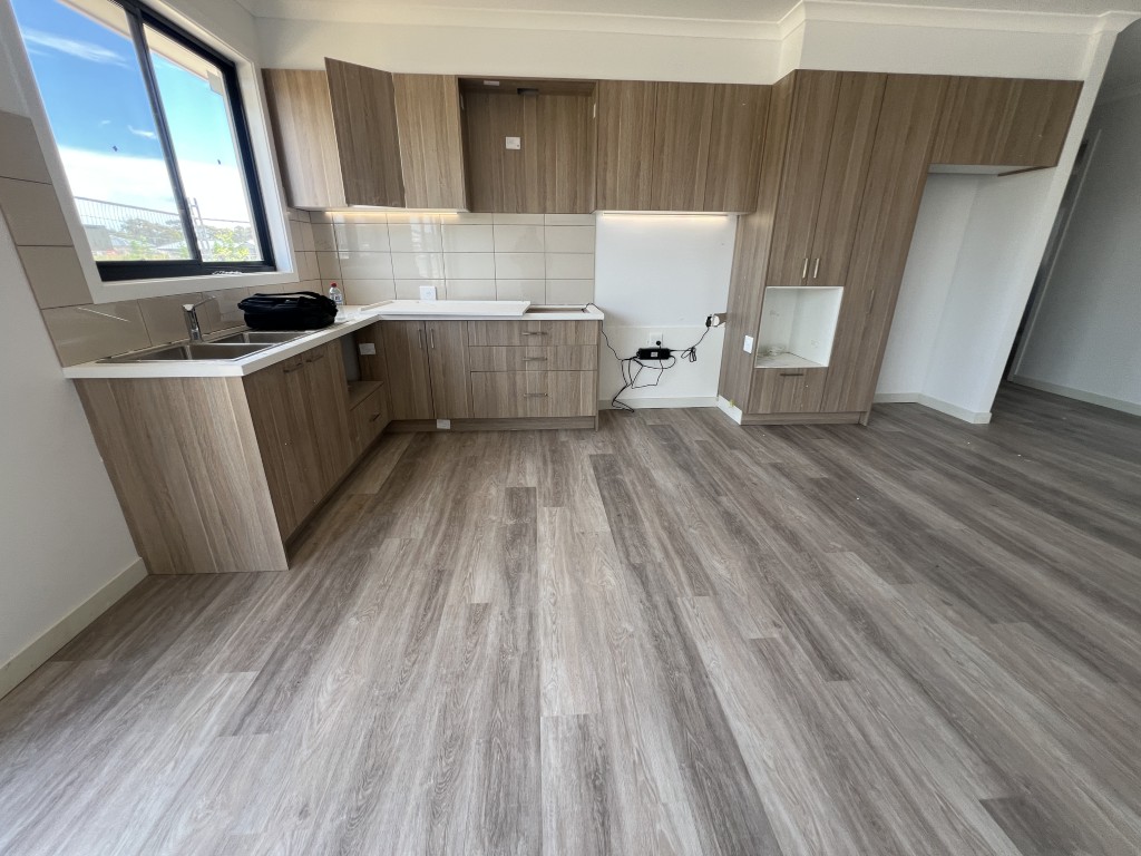 4 BR High Physical Support home with OOA room – Clyde North — Home image 11