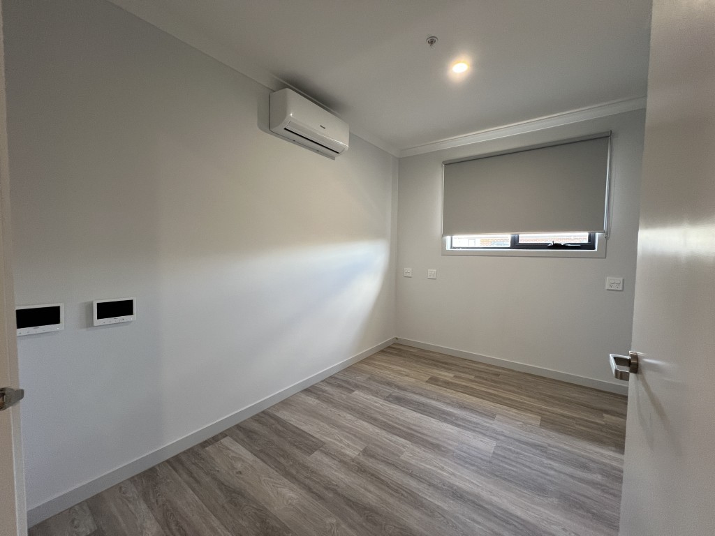 4 BR High Physical Support home with OOA room – Clyde North — Home image 16