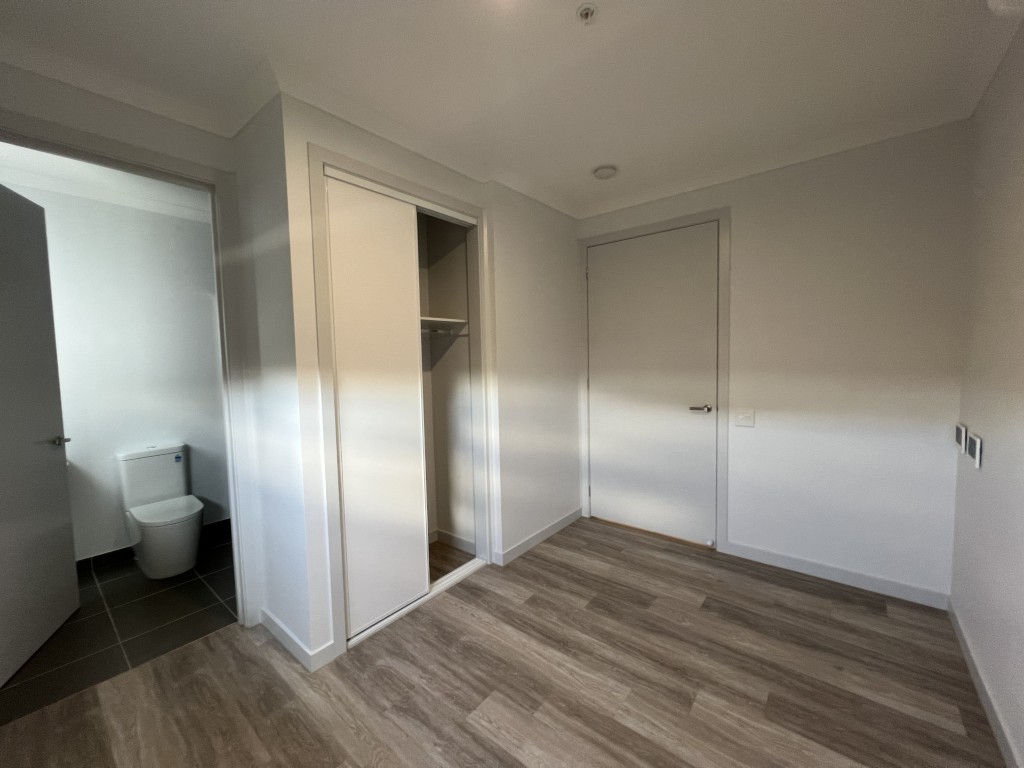 4 BR High Physical Support home with OOA room – Clyde North — Home image 2