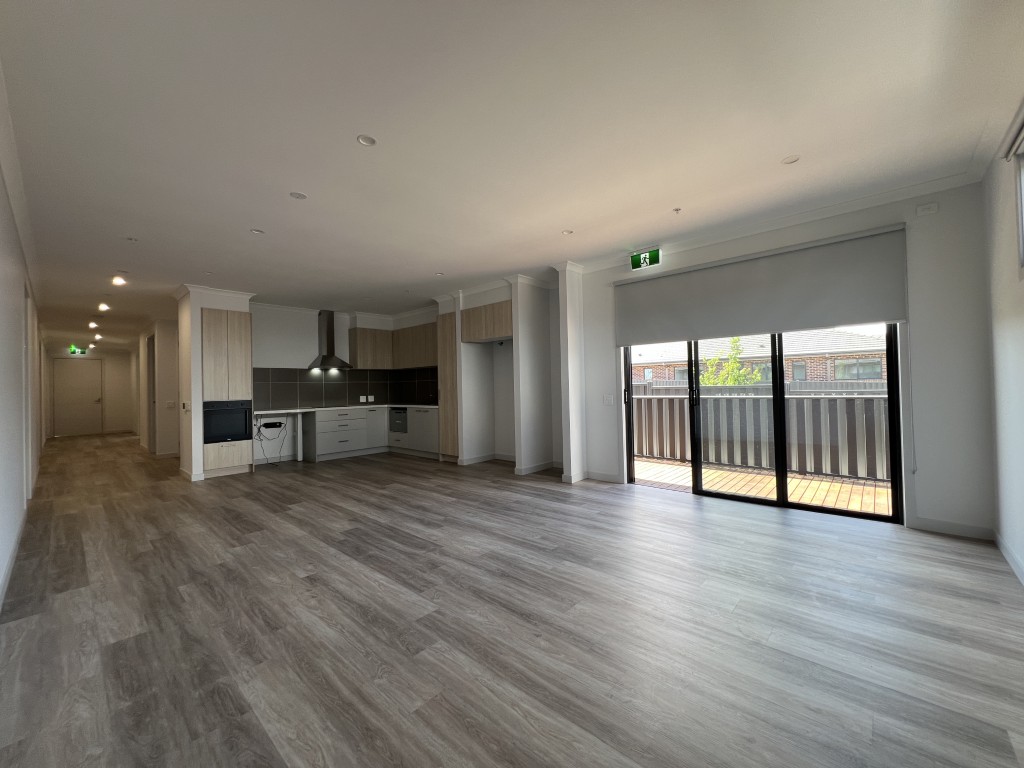4 BR High Physical Support home with OOA room – Clyde North — Home image 4