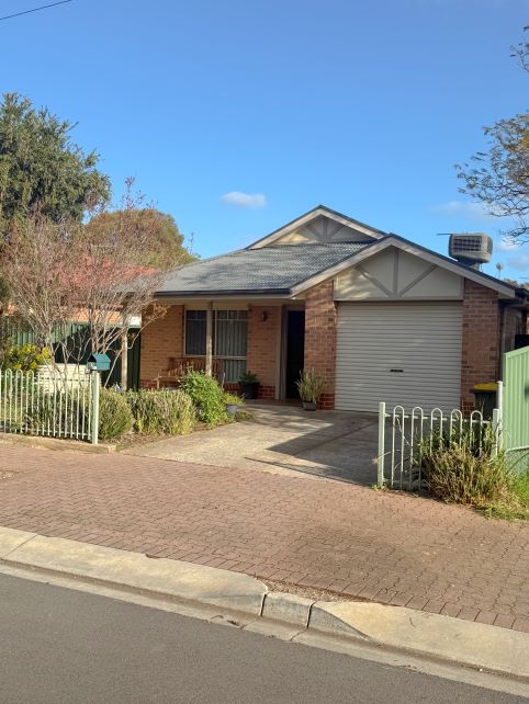 Shared arrangement in Mitchell Park — Home image 2