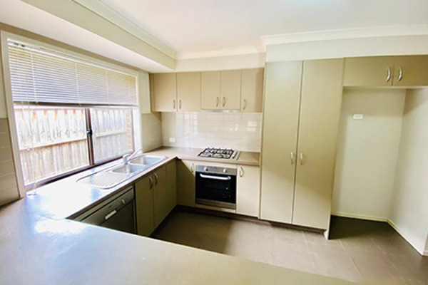 🙋‍♀️🙋‍♀️🙋‍♀️ Female only SIL/MTA/STA in the beautiful LALOR — Home image 3