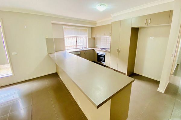 🙋‍♀️🙋‍♀️🙋‍♀️ Female only SIL/MTA/STA in the beautiful LALOR — Home image 3